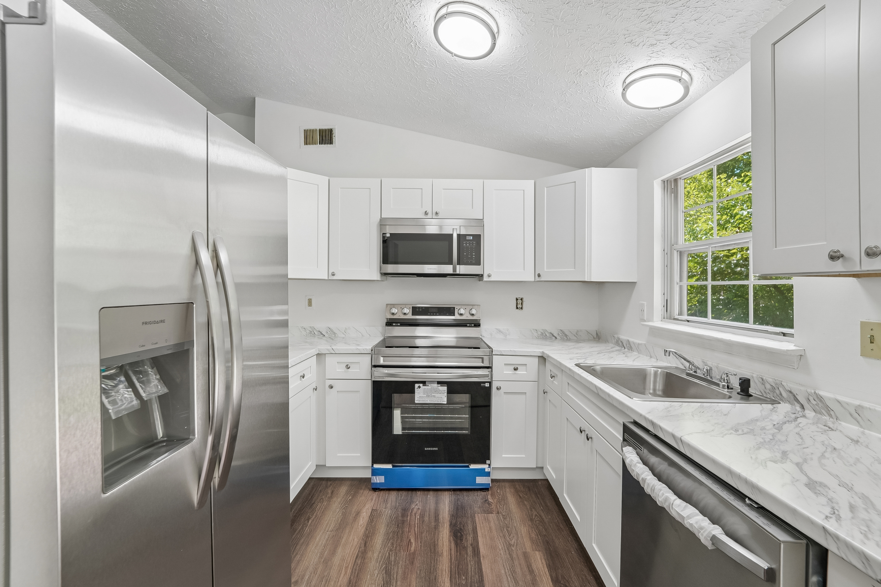 Photo 2 of 19 of 1502 Clearfield Cir, Severn, MD