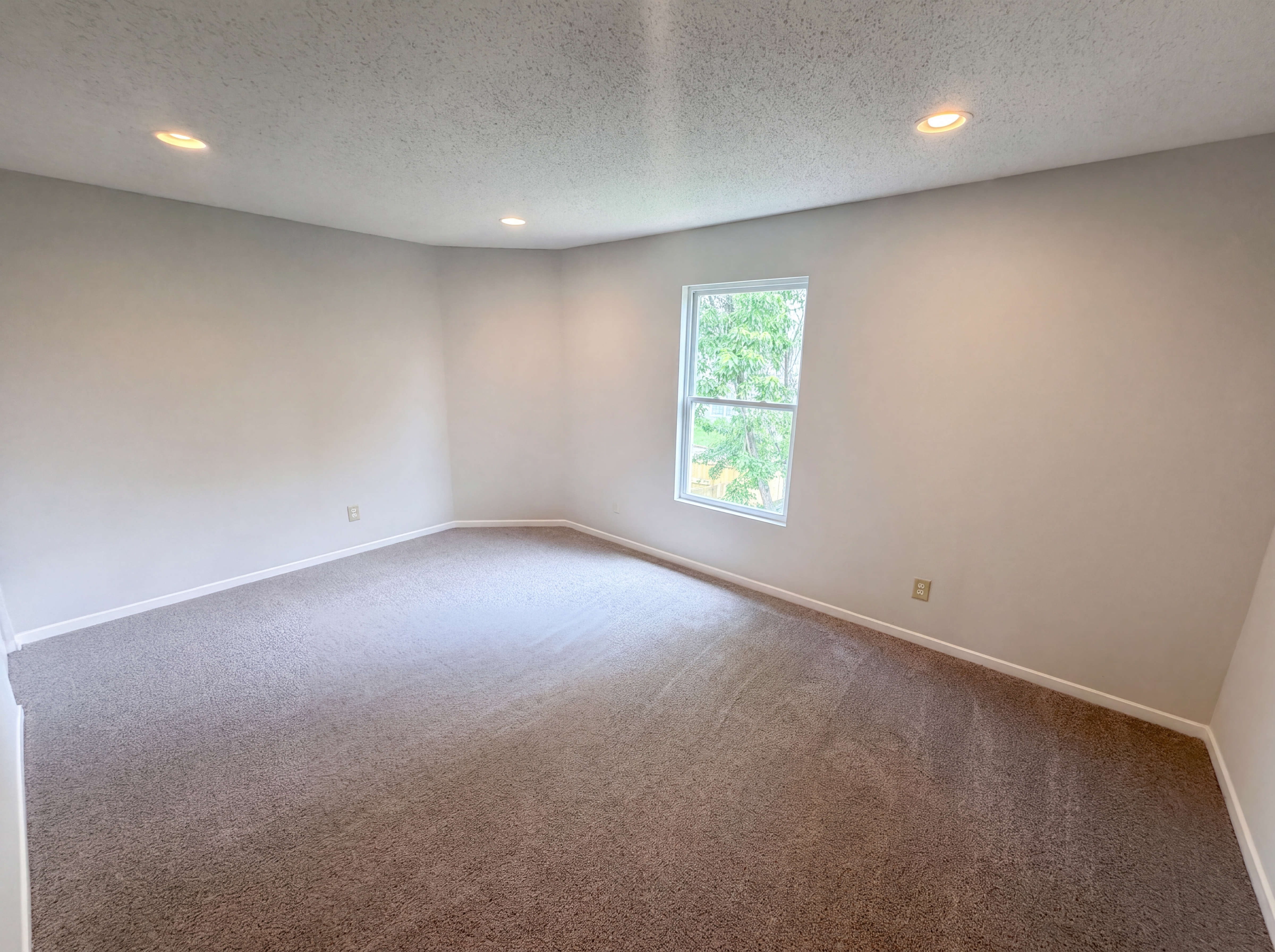 Photo 13 of 23 of 8134 S Firefly Dr, Pendleton, IN