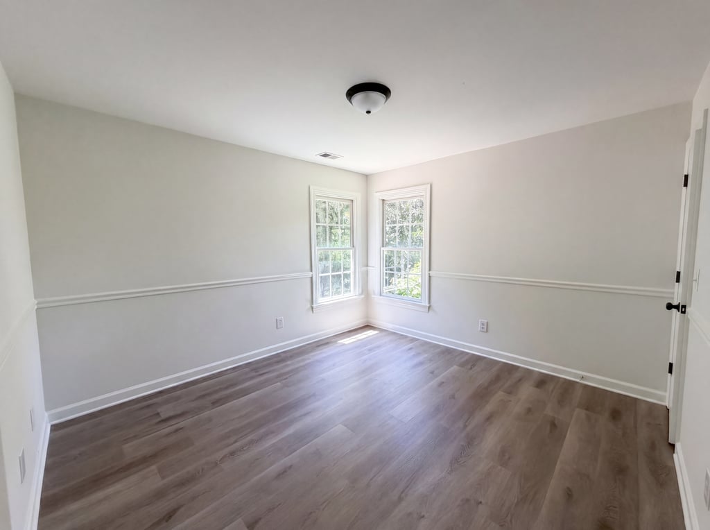 Photo 8 of 22 of 12209 Willingdon Rd, Huntersville, NC