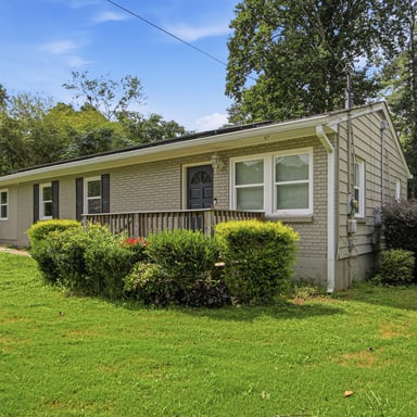 Property photo 2 of 414 Paulding Ln