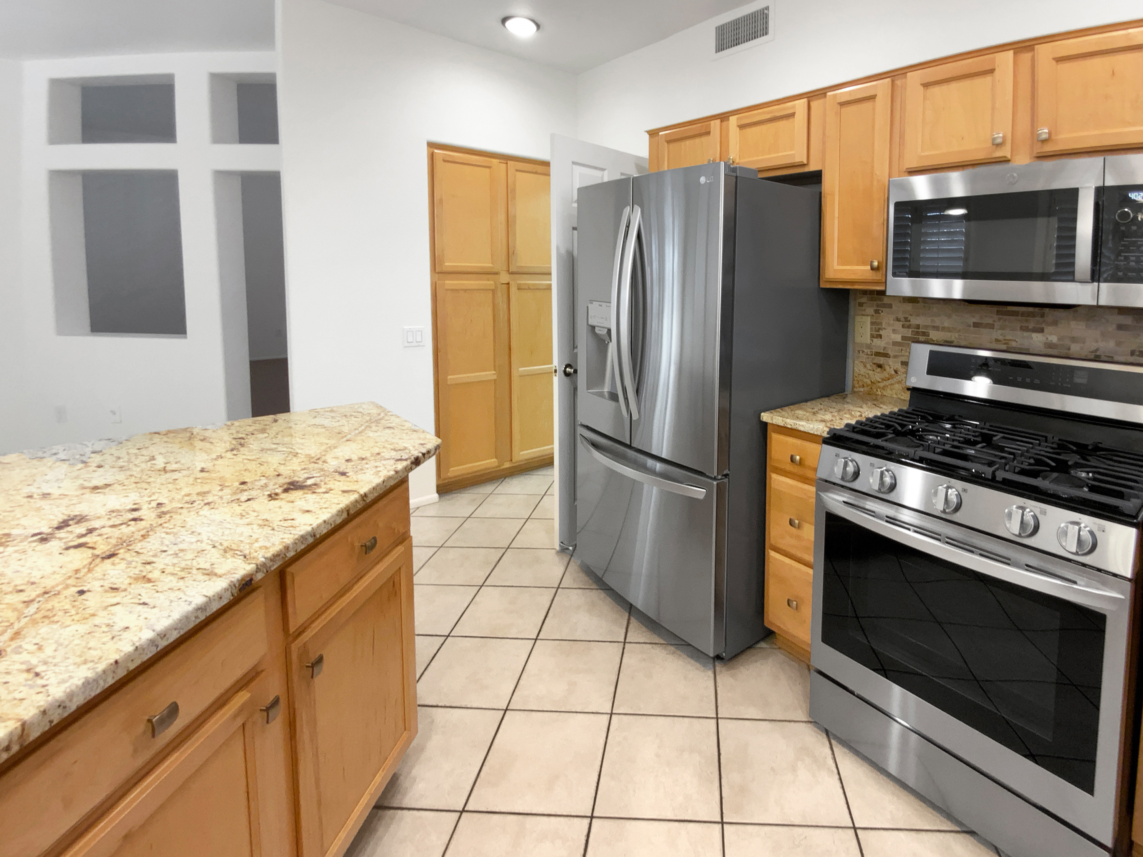 Photo 17 of 25 of 15121 W Arzon Way, Sun City West, AZ