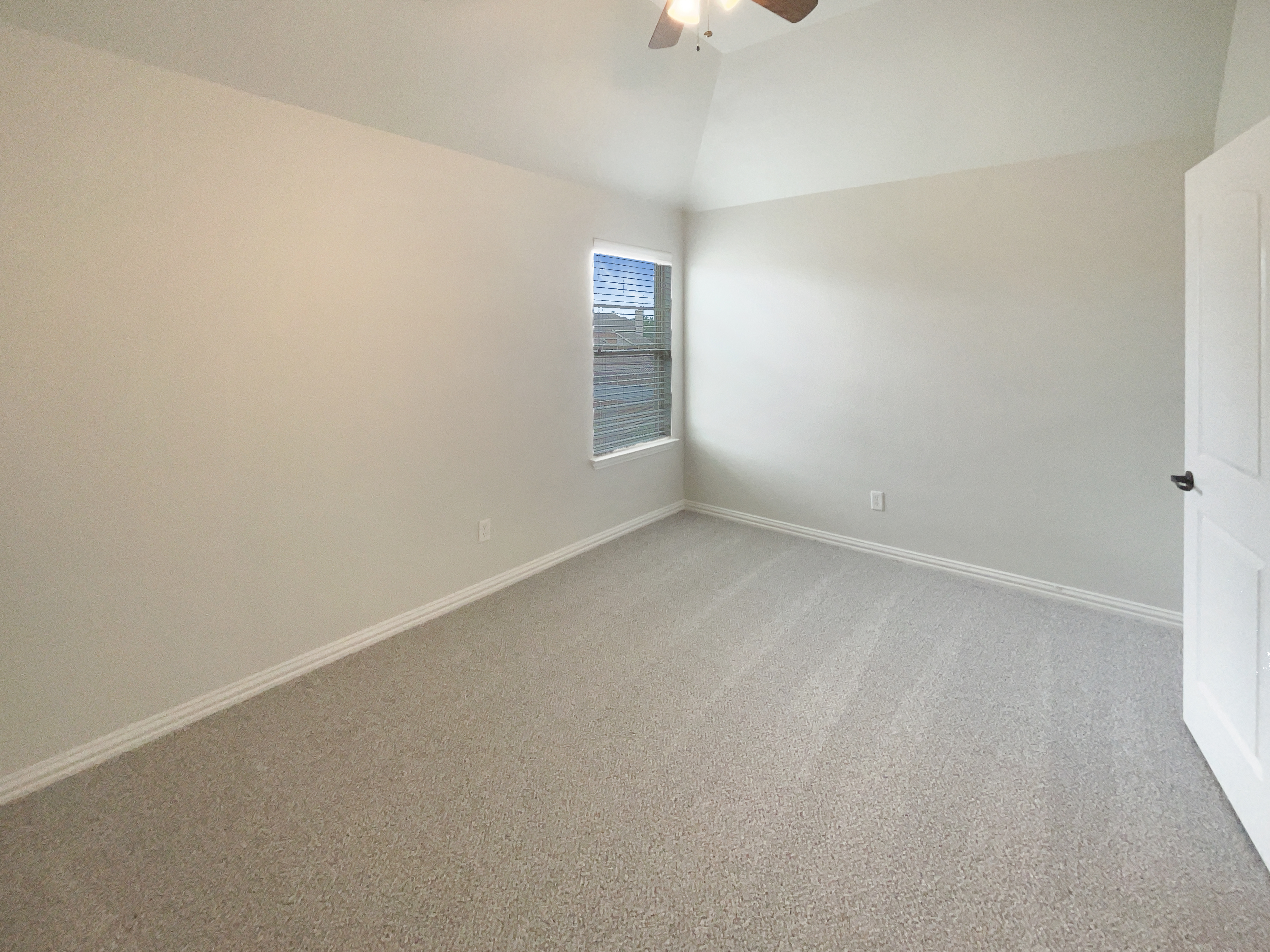 Photo 19 of 33 of 1005 Lake Hollow Dr, Little Elm, TX