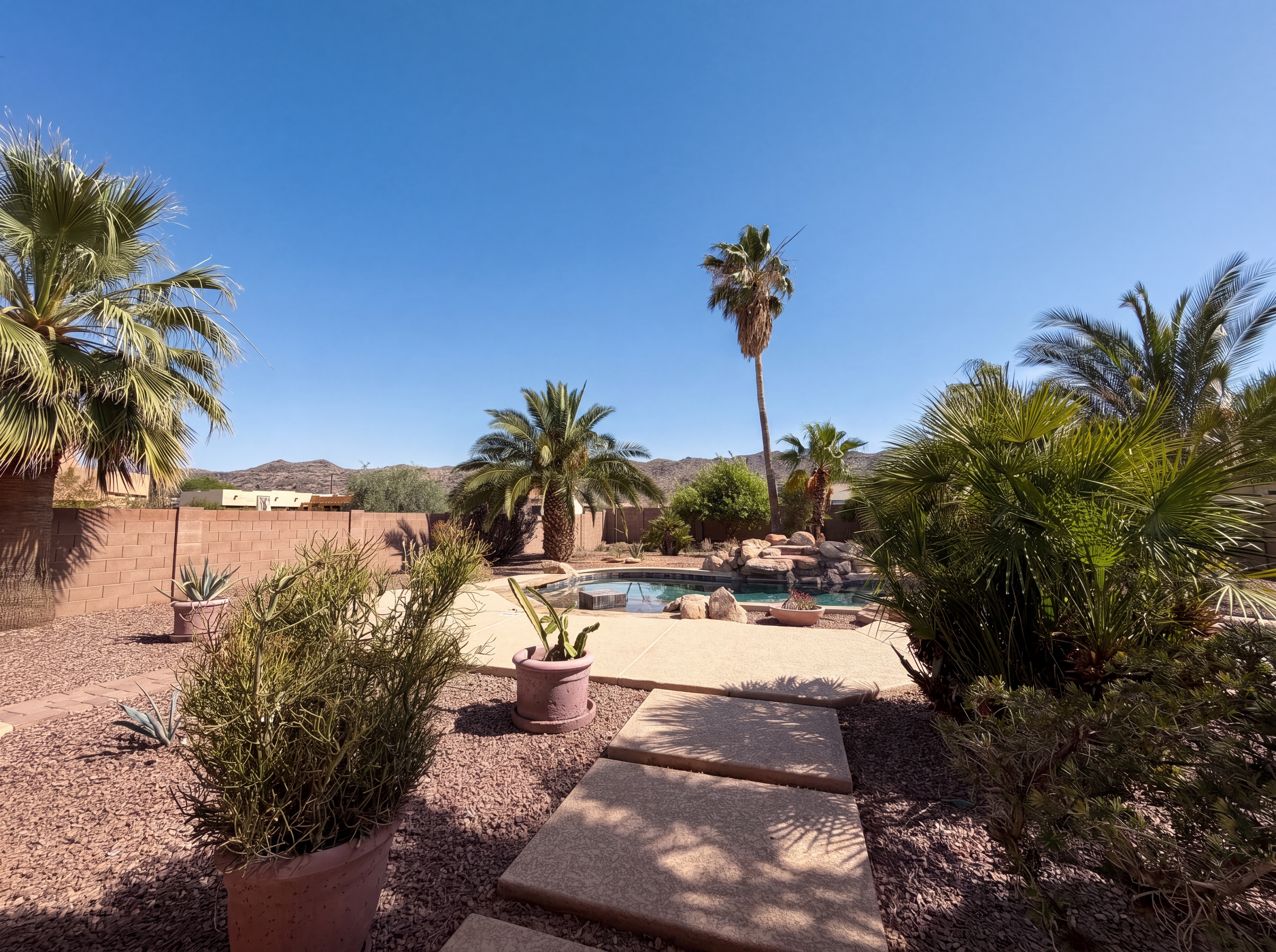 Photo 22 of 26 of 1519 E Desert Ln, Phoenix, AZ