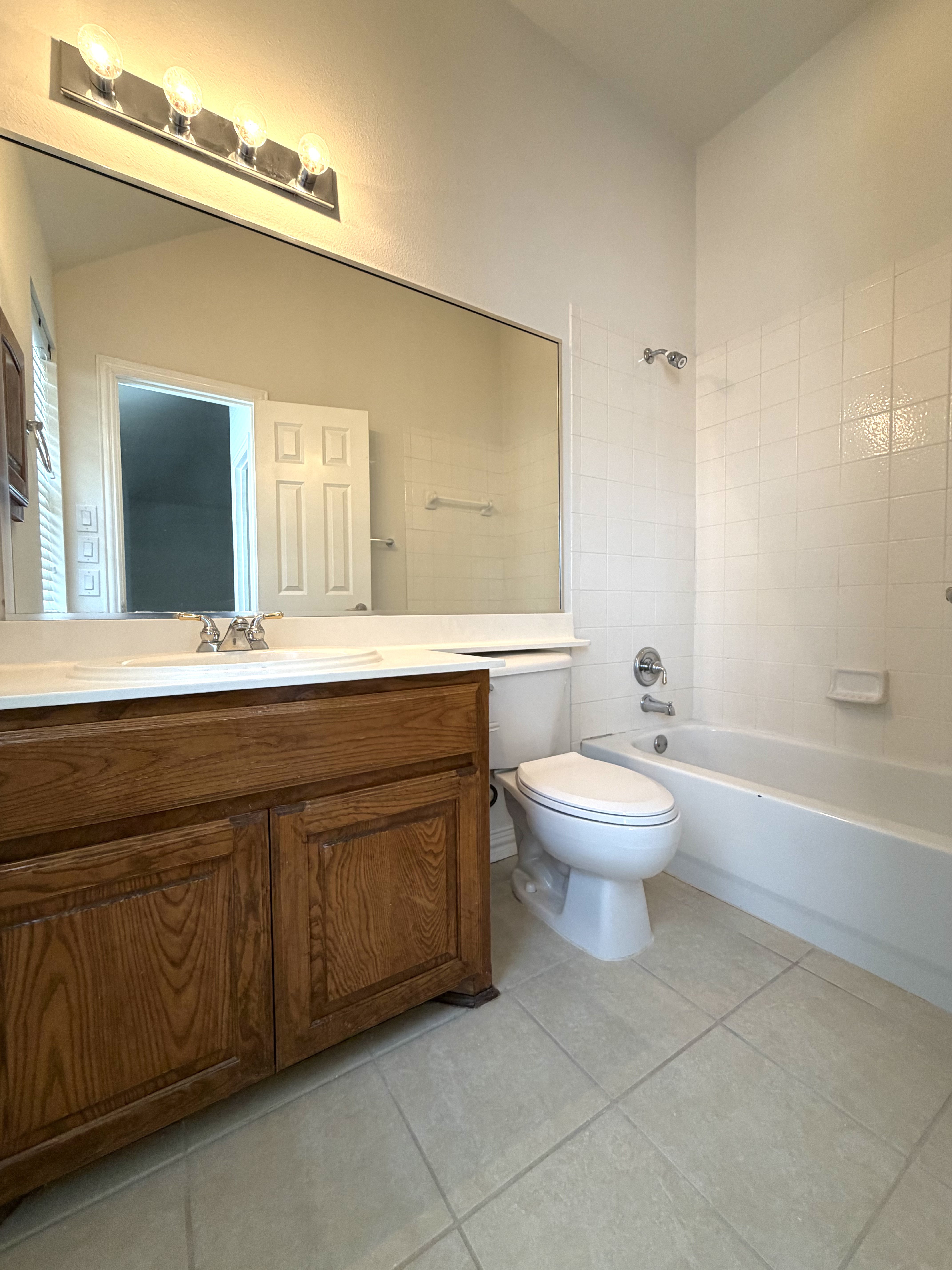 Photo 17 of 46 of 3228 Tearose Dr, Richardson, TX