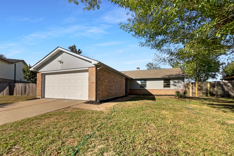 Property photo 1 of 21170 Northern Colony Ct