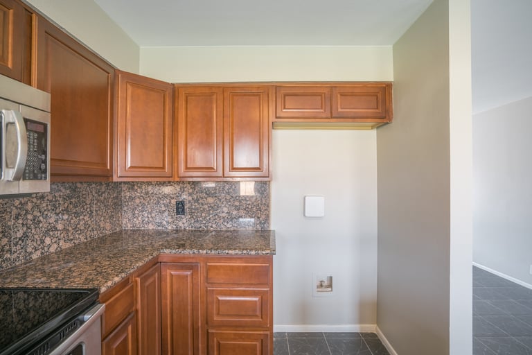 Photo 7 of 22 - 5732 W Michelle Dr, Glendale, AZ 85308
