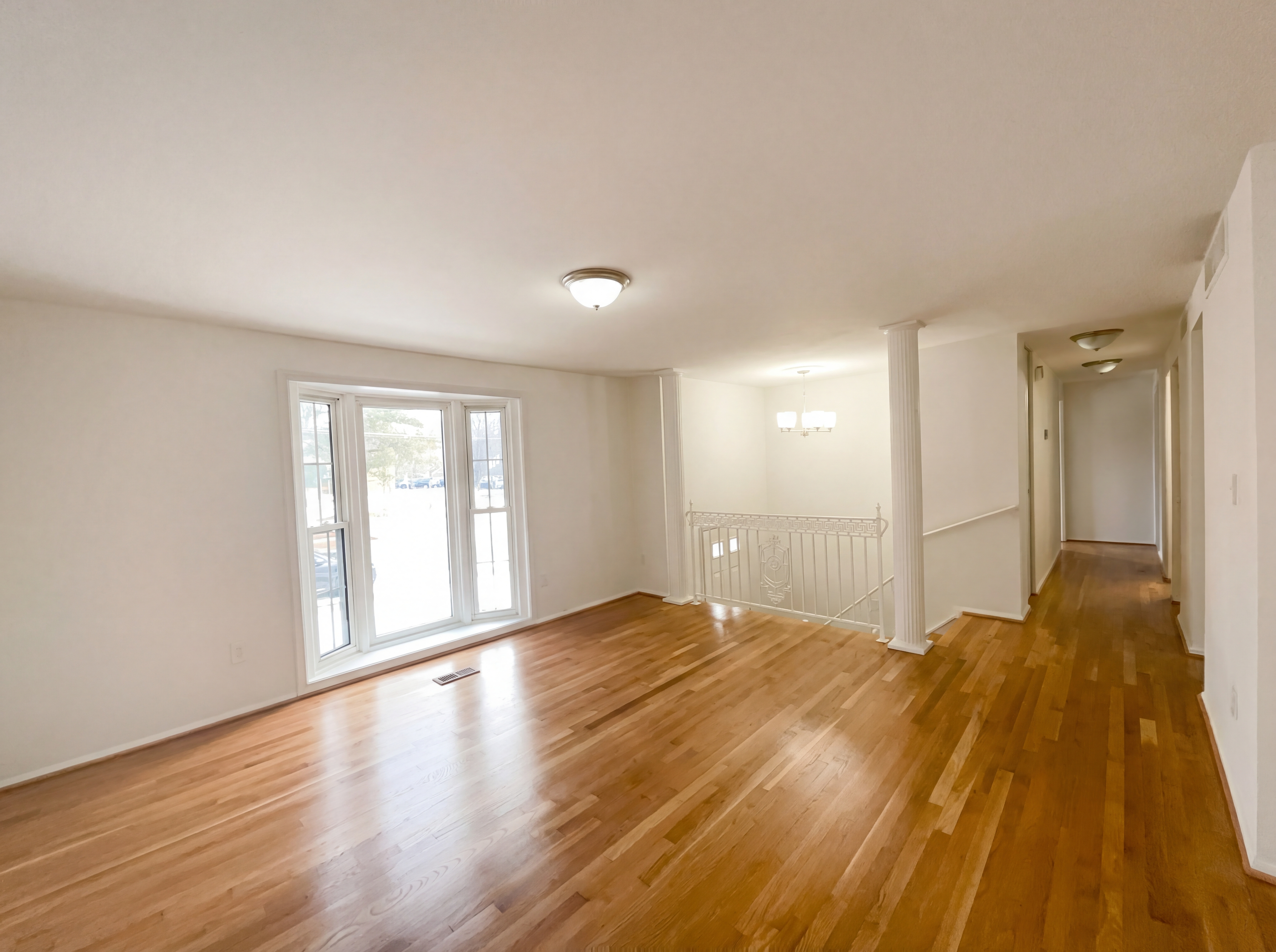 Photo 3 of 34 of 10911 Santa Clara Dr, Fairfax, VA