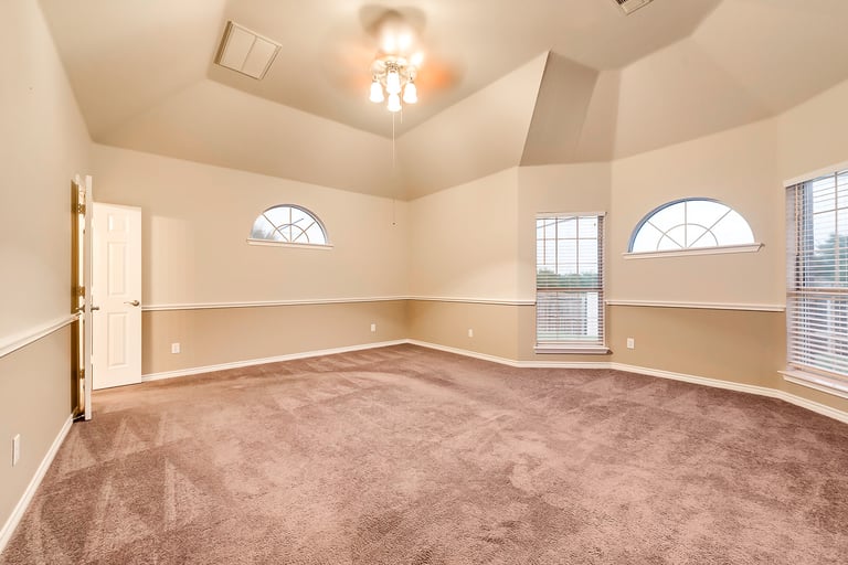 Photo 16 of 27 - 710 Ascot Park Dr, Mansfield, TX 76063