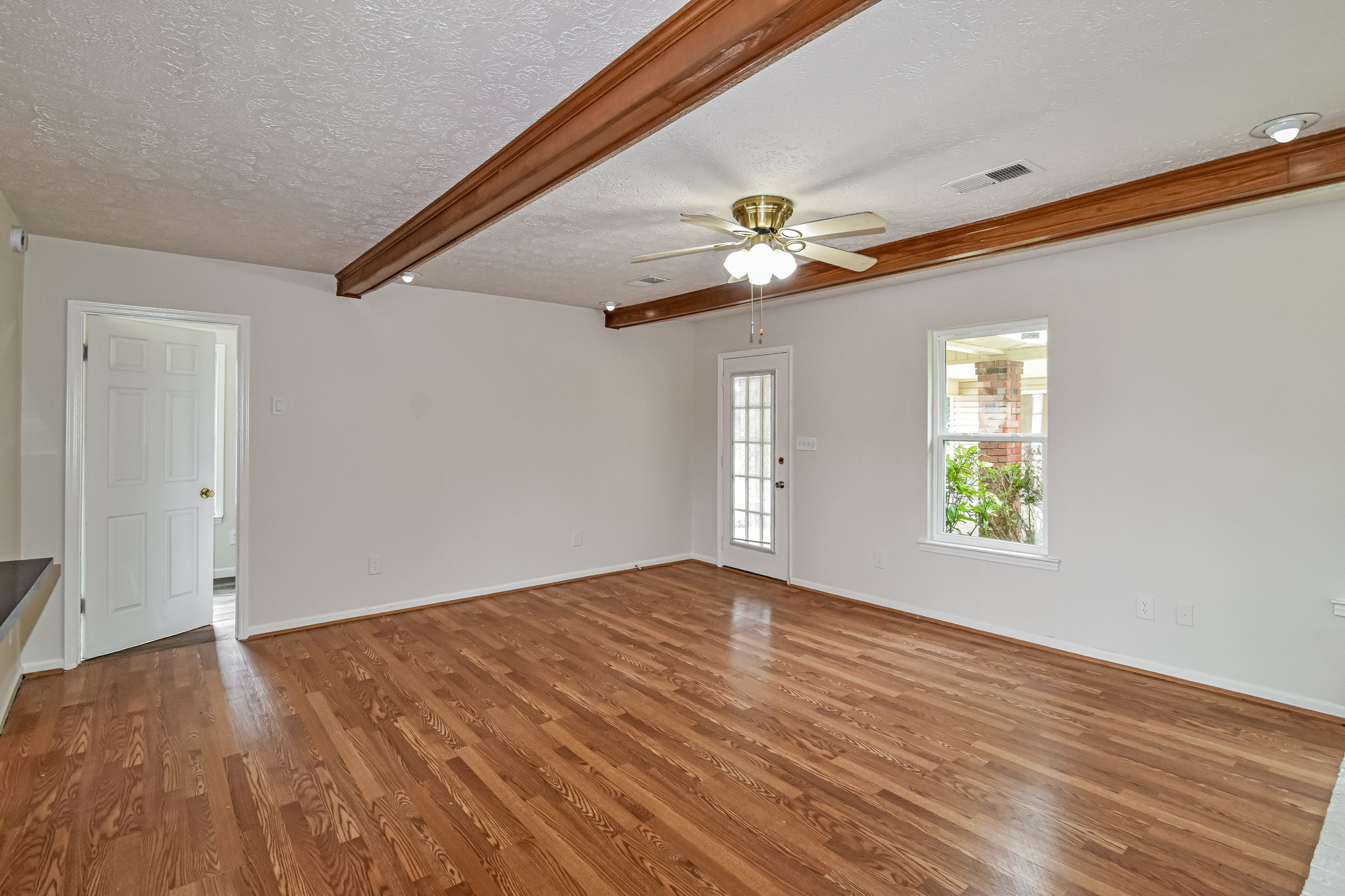 Photo 14 of 18 of 7143 Knoll Loop, Montgomery, AL
