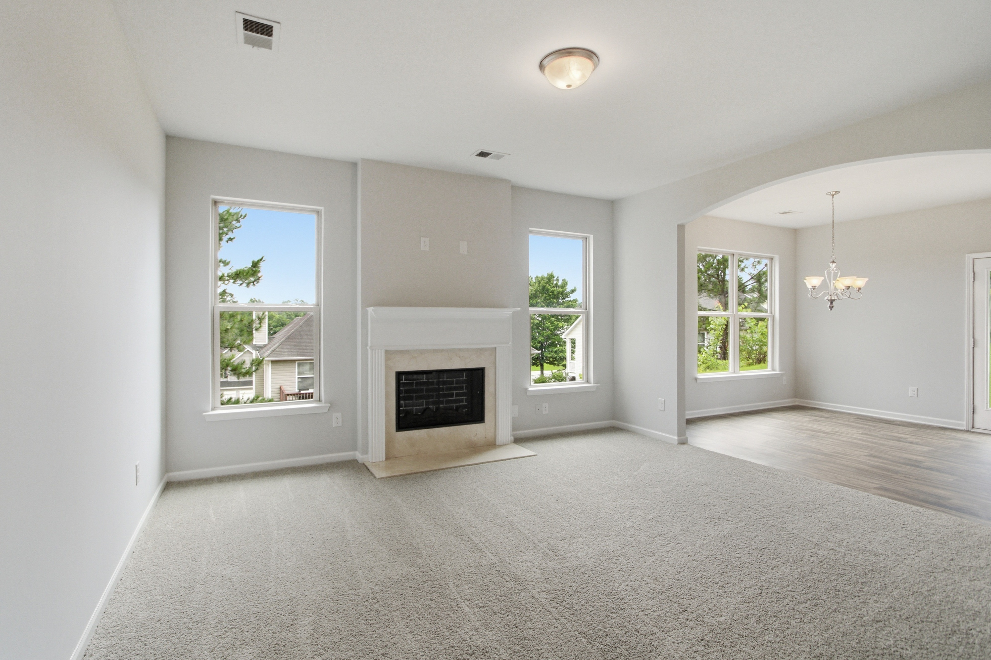 Photo 8 of 31 of 7130 Creeksong Dr, Douglasville, GA
