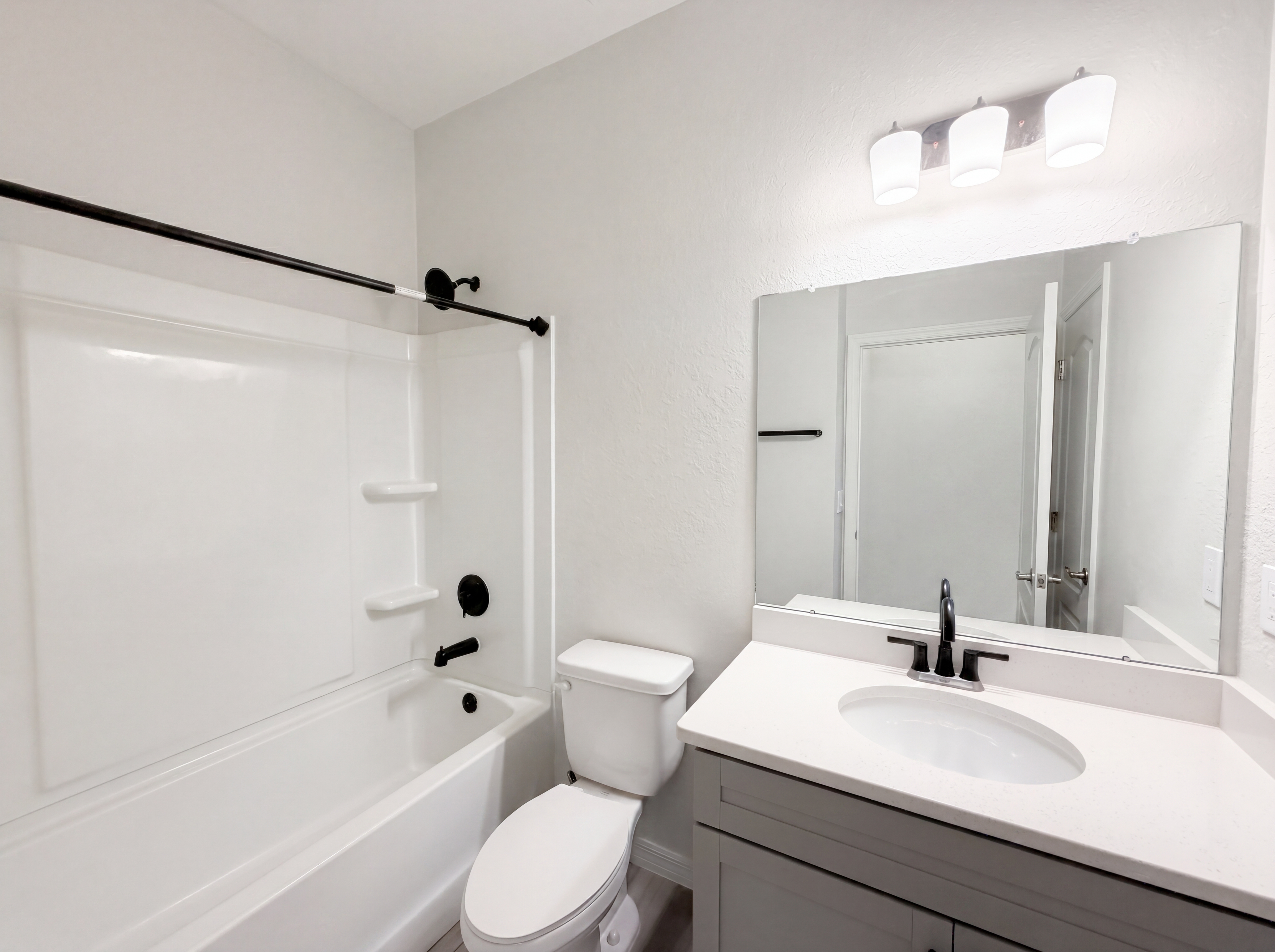 Photo 15 of 25 of 4510 Penkert Pl, Lakeland, FL