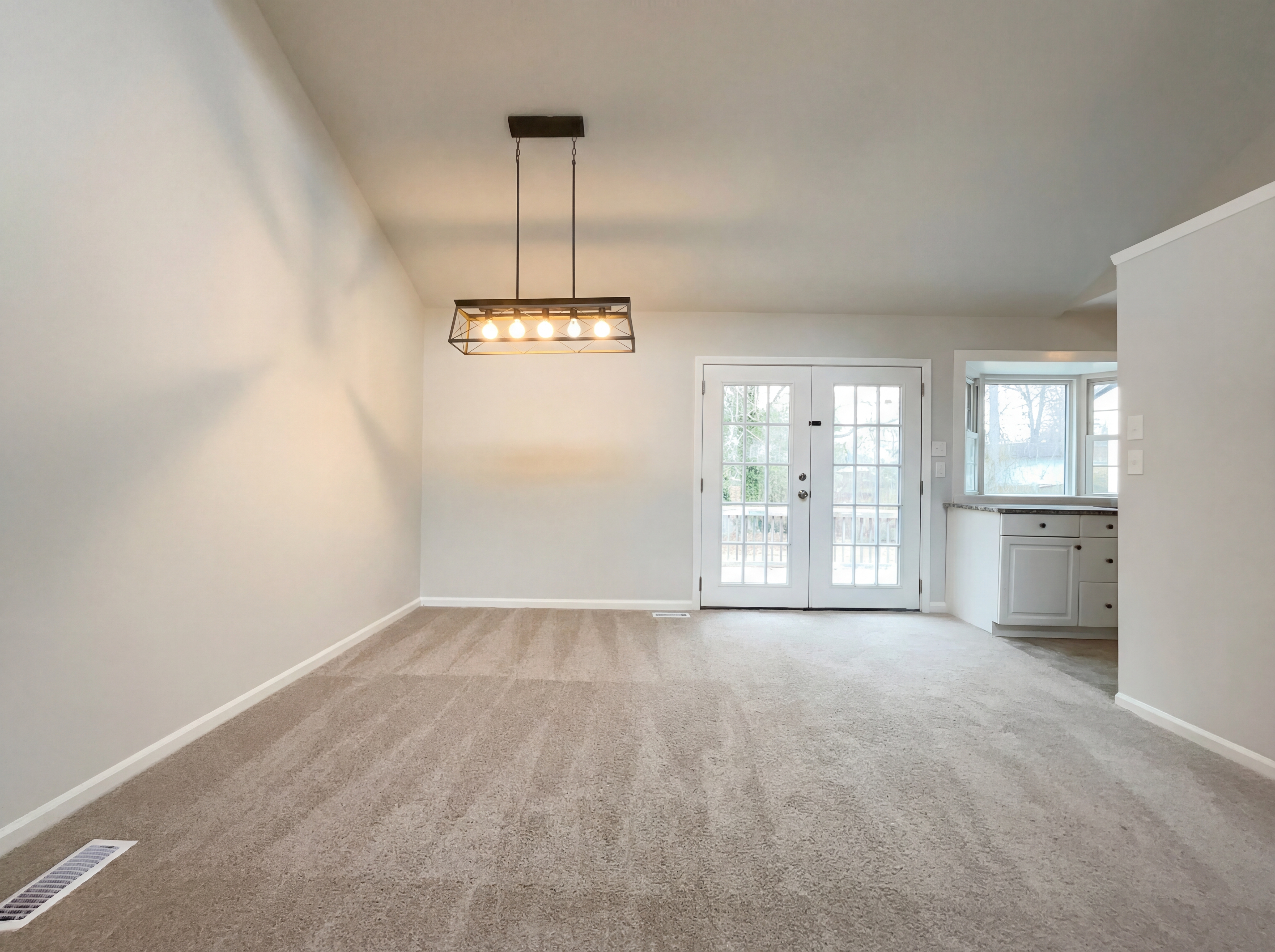 Photo 8 of 17 of 7309 Beaverwood Dr, Raleigh, NC