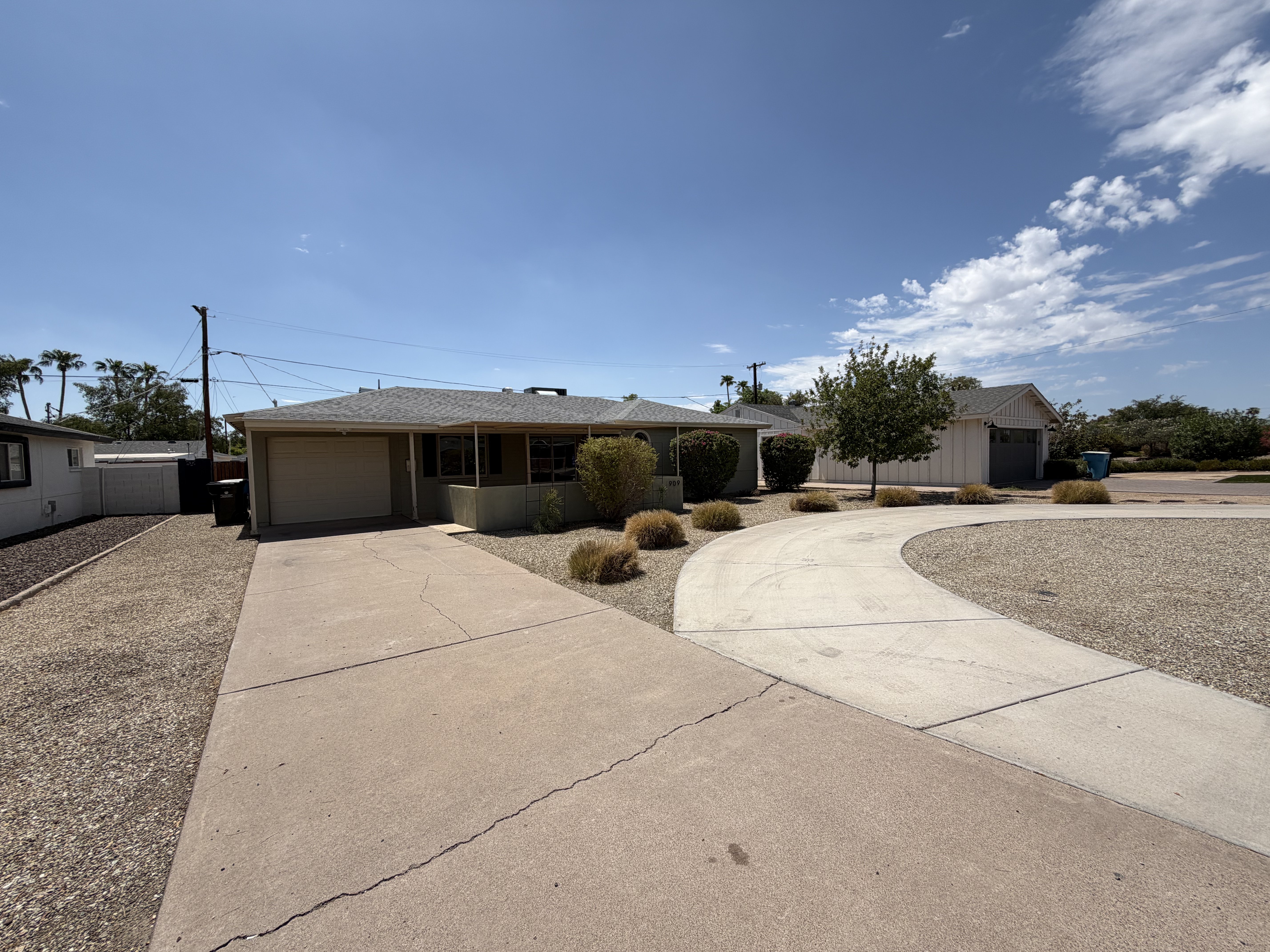 Photo 27 of 29 of 909 W Missouri Ave, Phoenix, AZ