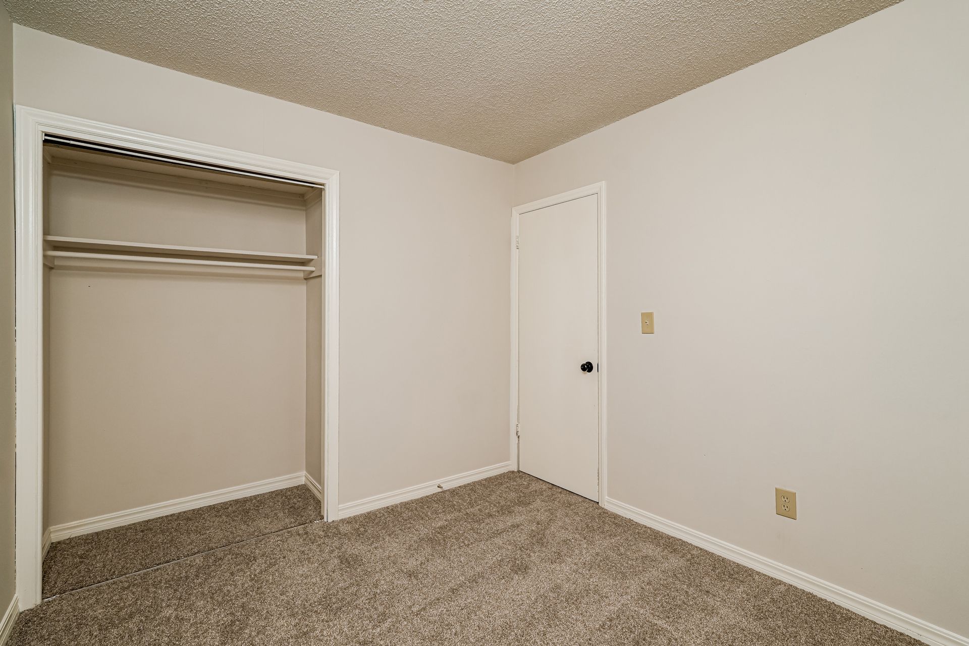 Photo 17 of 21 of 2701 S 115th East Pl, Tulsa, OK