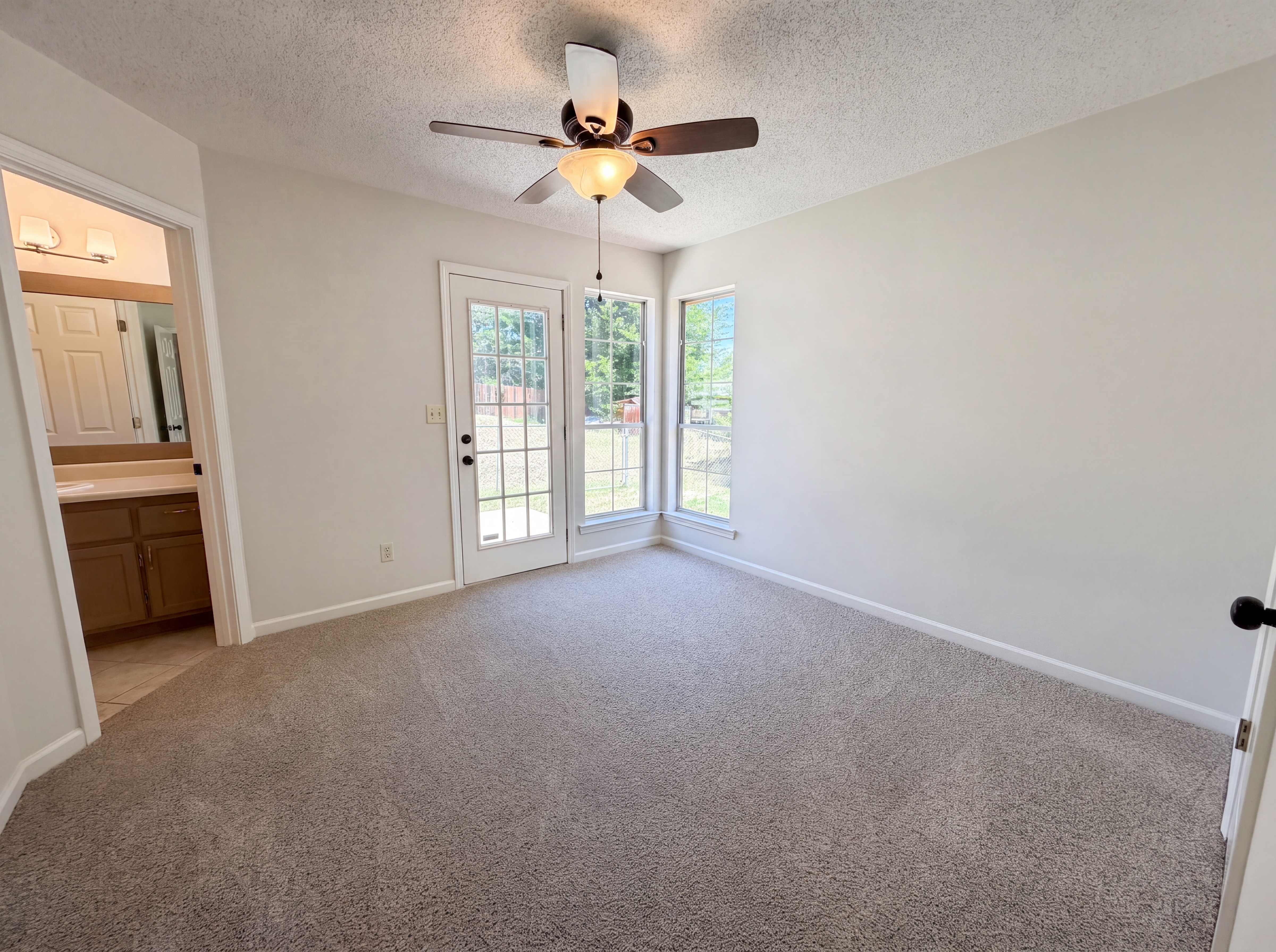Photo 4 of 16 of 109 King Valley Rd, Pelham, AL