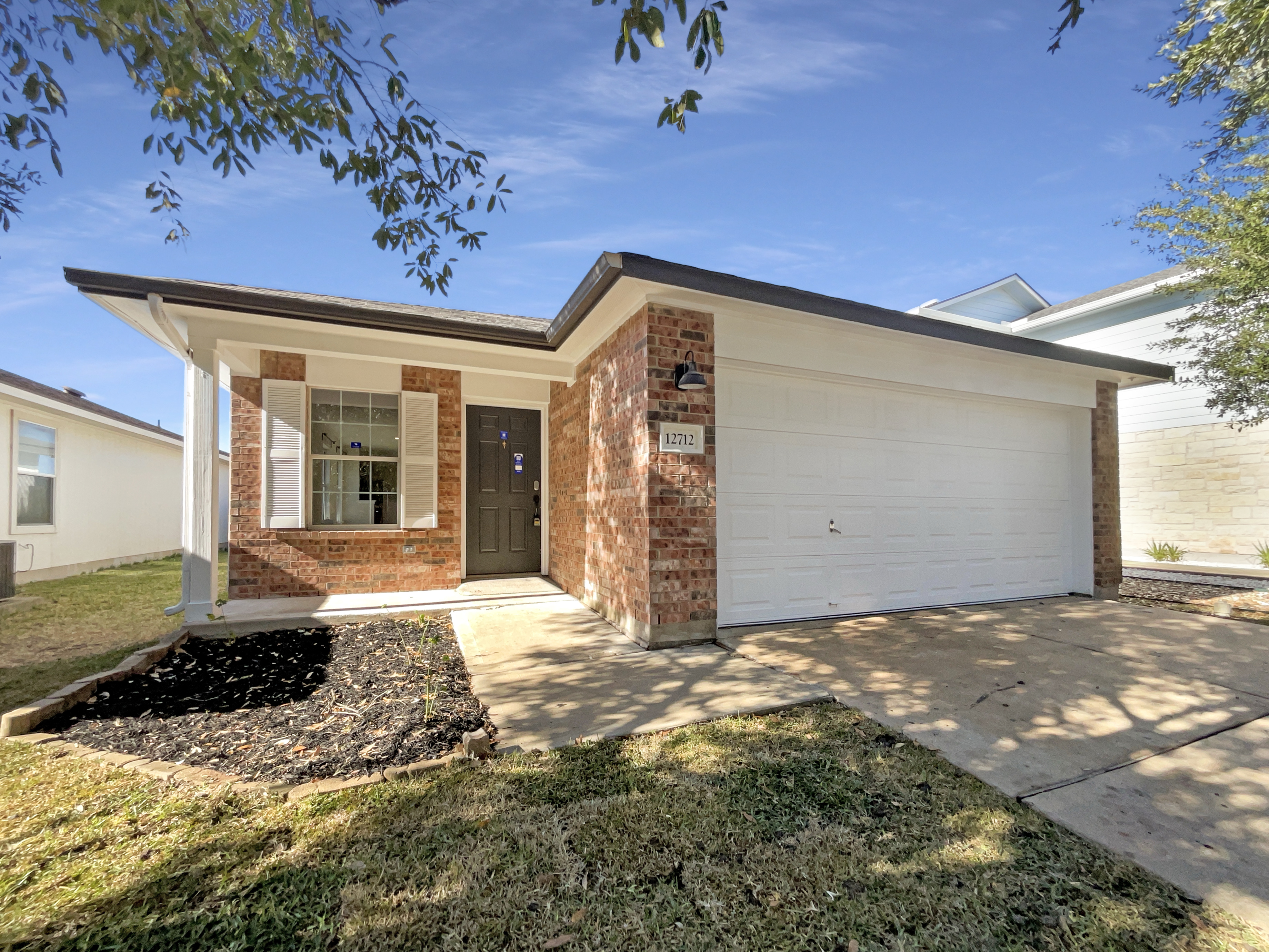Photo 8 of 24 of 12712 Saint Mary Dr, Manor, TX
