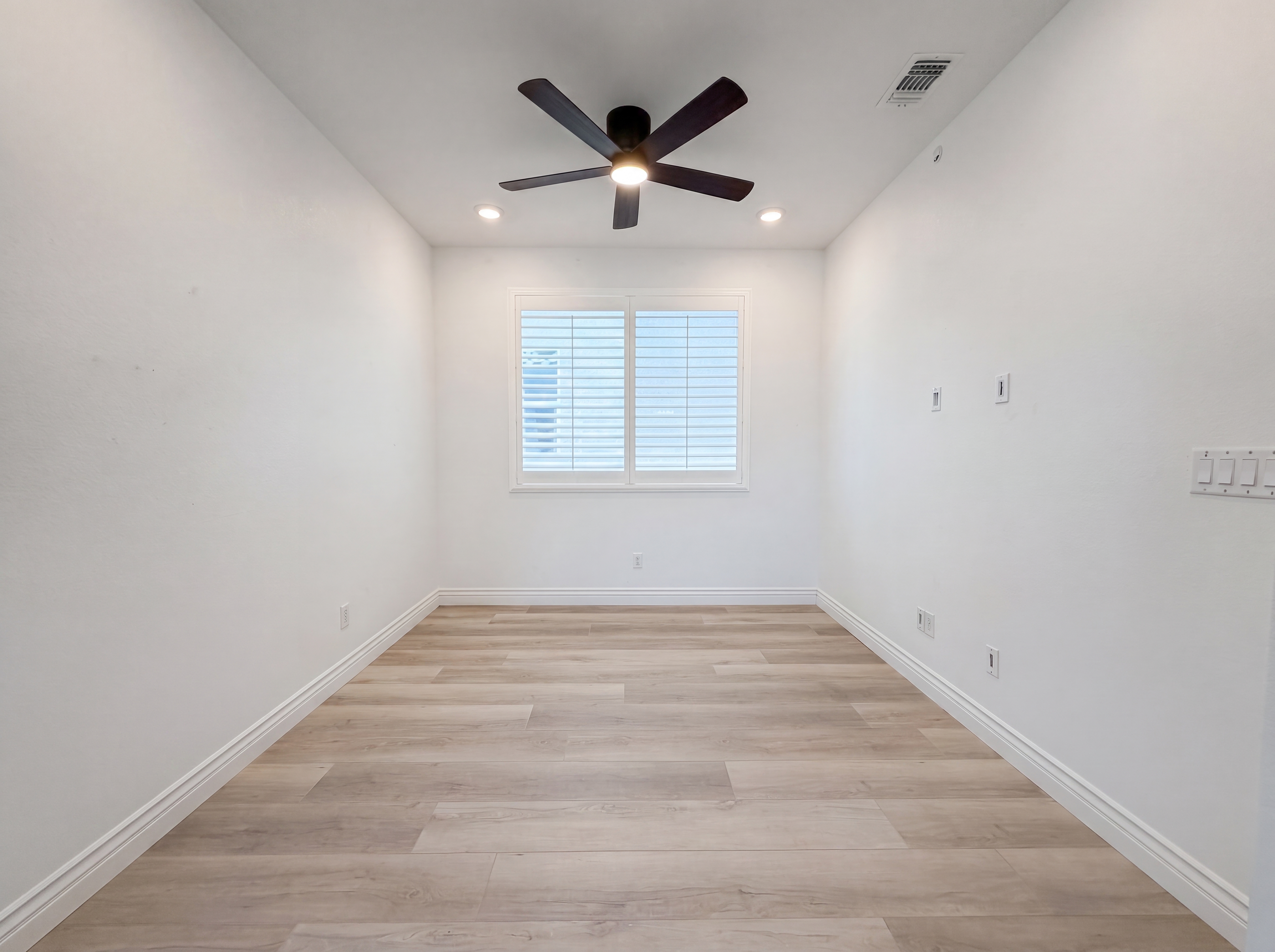 Photo 13 of 19 of 9608 Langden Brook St, Las Vegas, NV