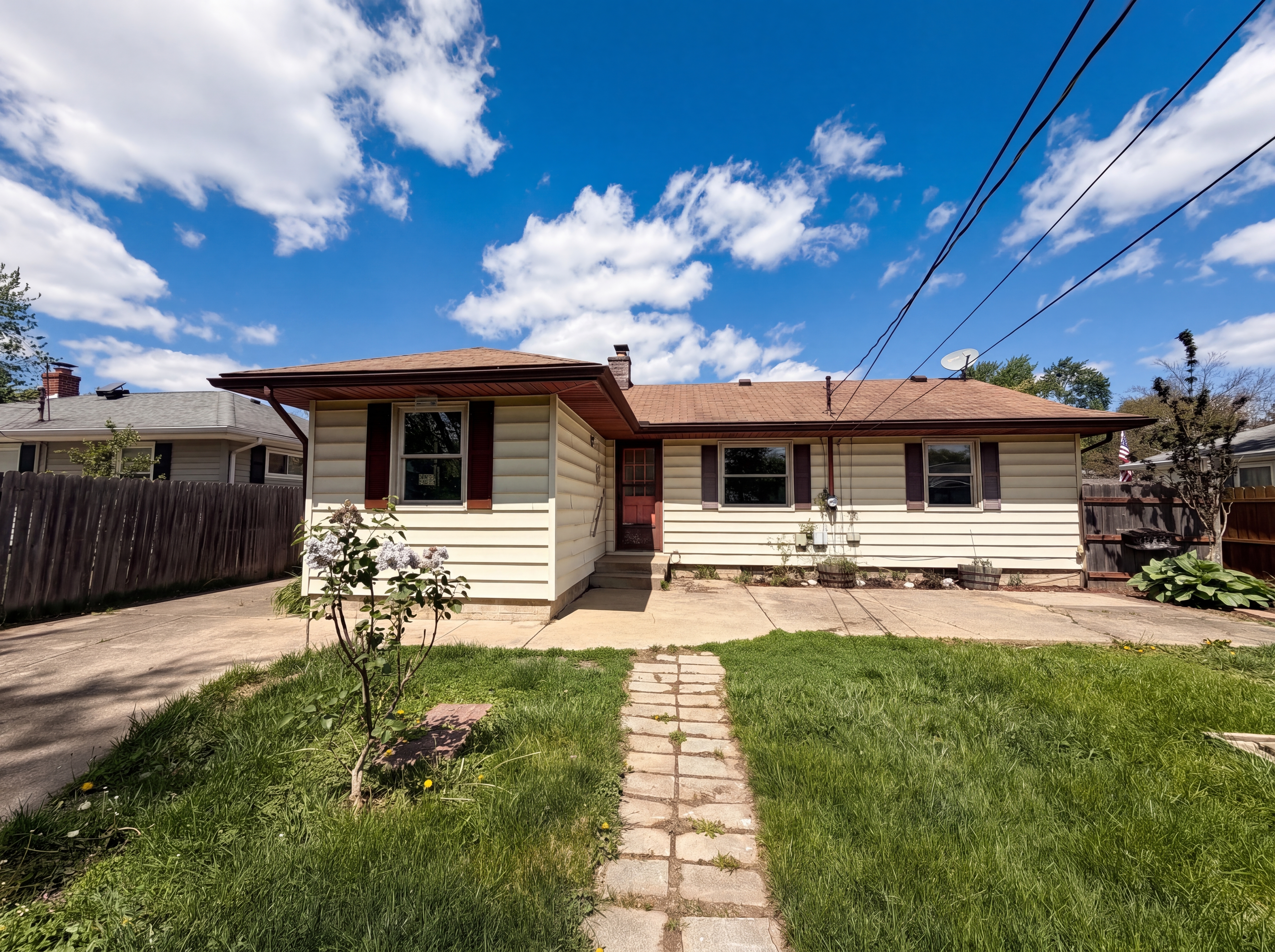 Photo 5 of 22 of 2839 Homecomer Dr, Grove City, OH