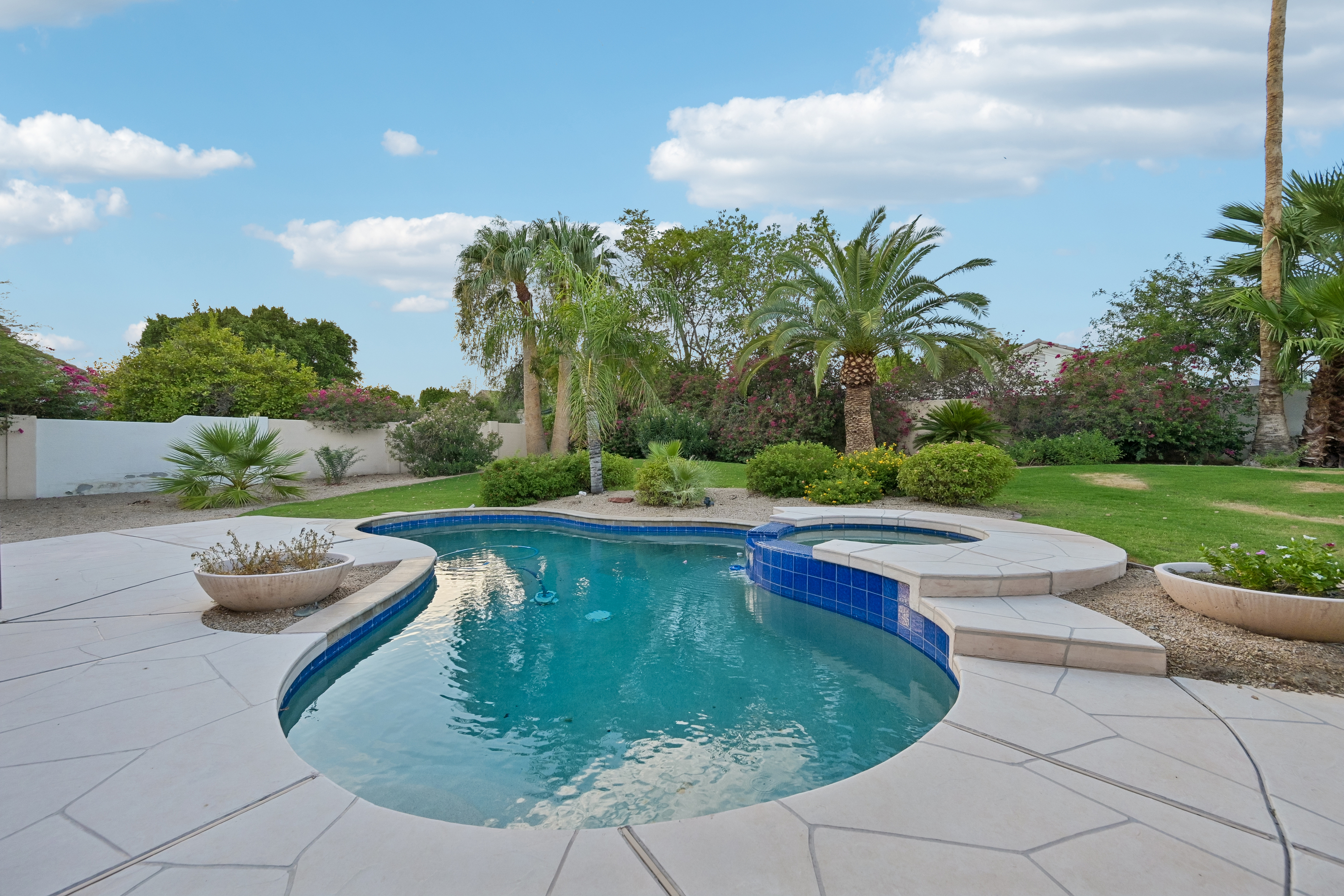 Photo 7 of 42 of 12158 E Ironwood Dr, Scottsdale, AZ