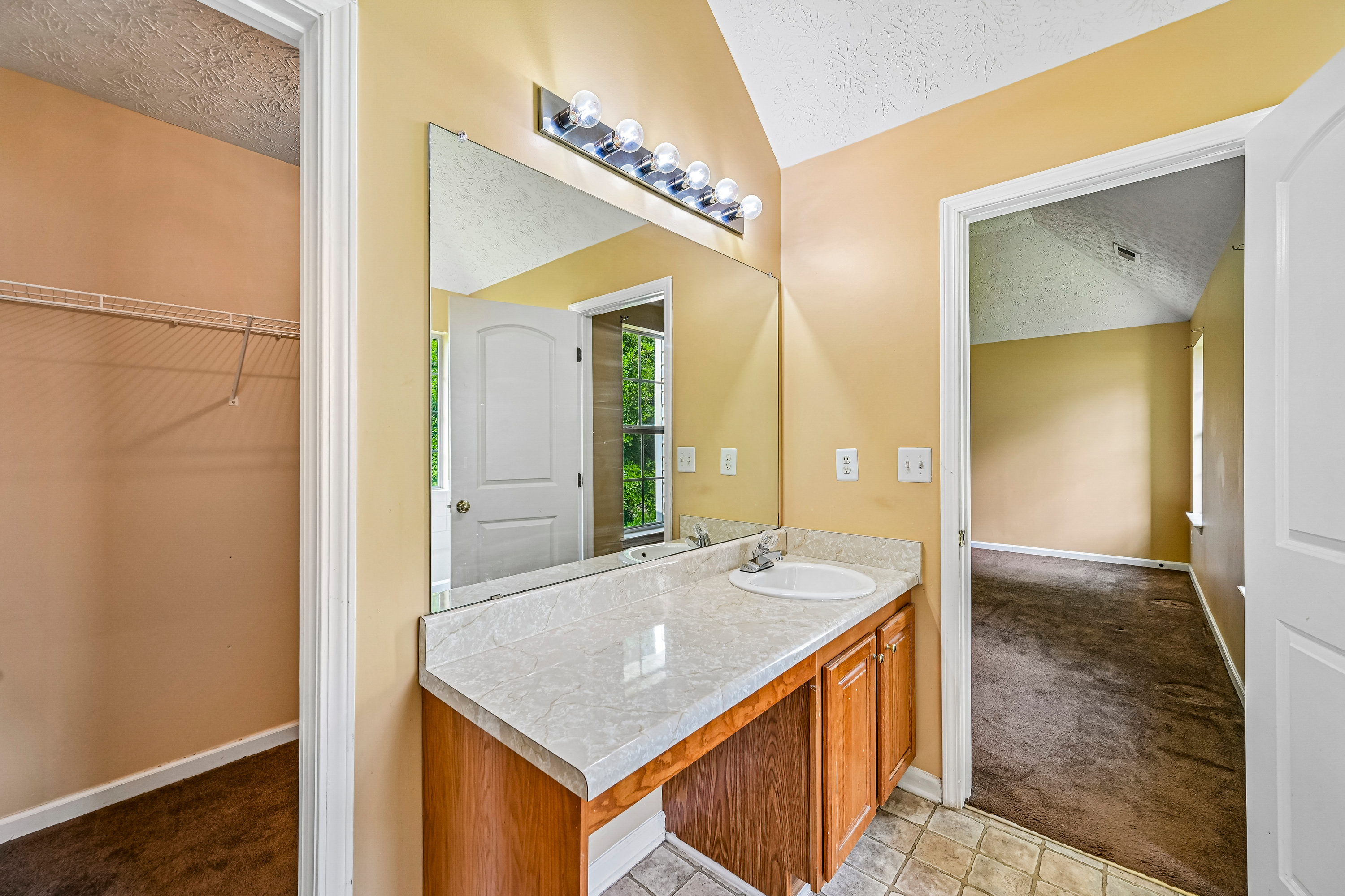 Photo 28 of 44 of 2083 Dylan Ct, Ellenwood, GA