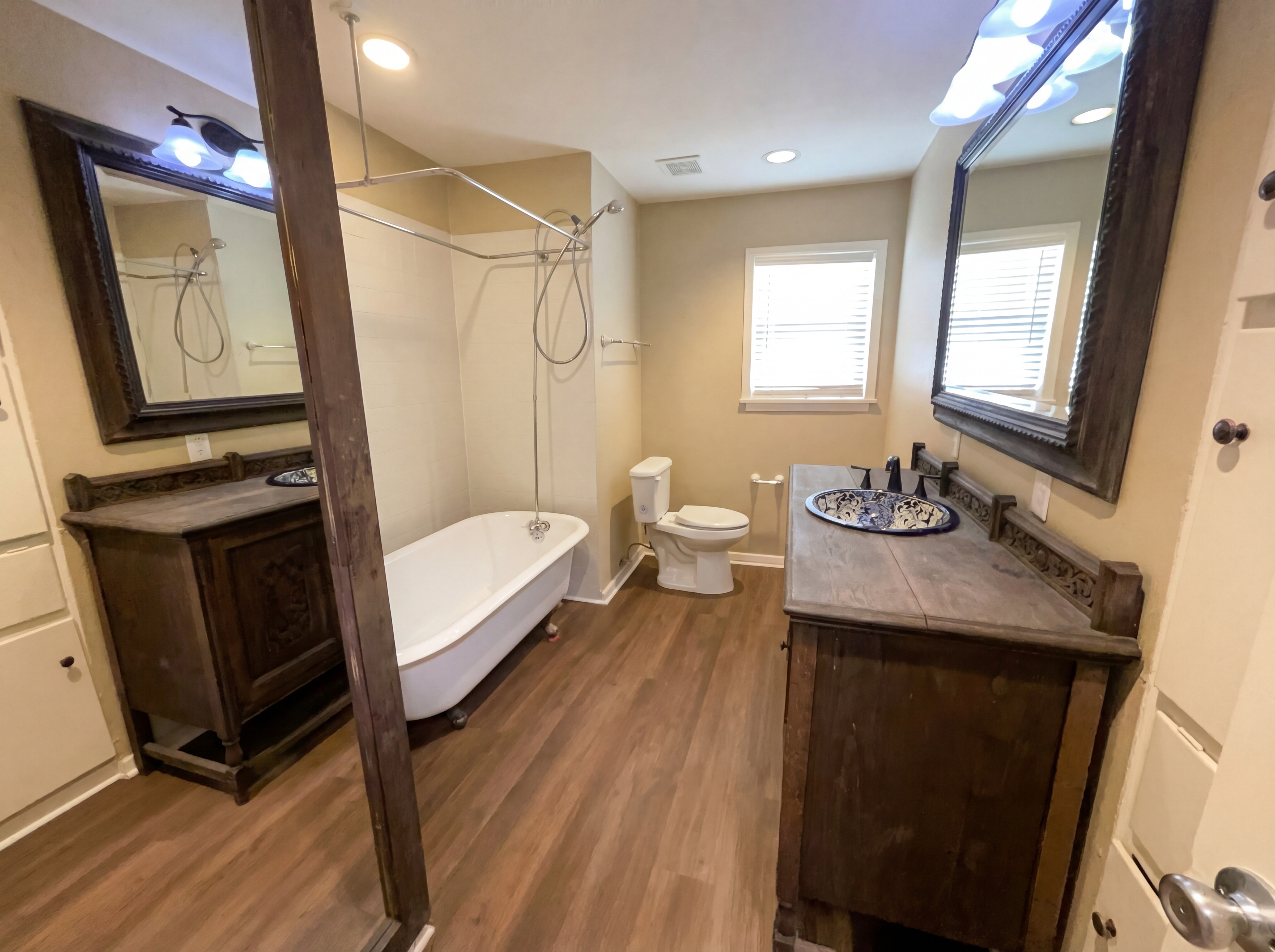 Photo 6 of 16 of 6817 Chickering Rd, Fort Worth, TX