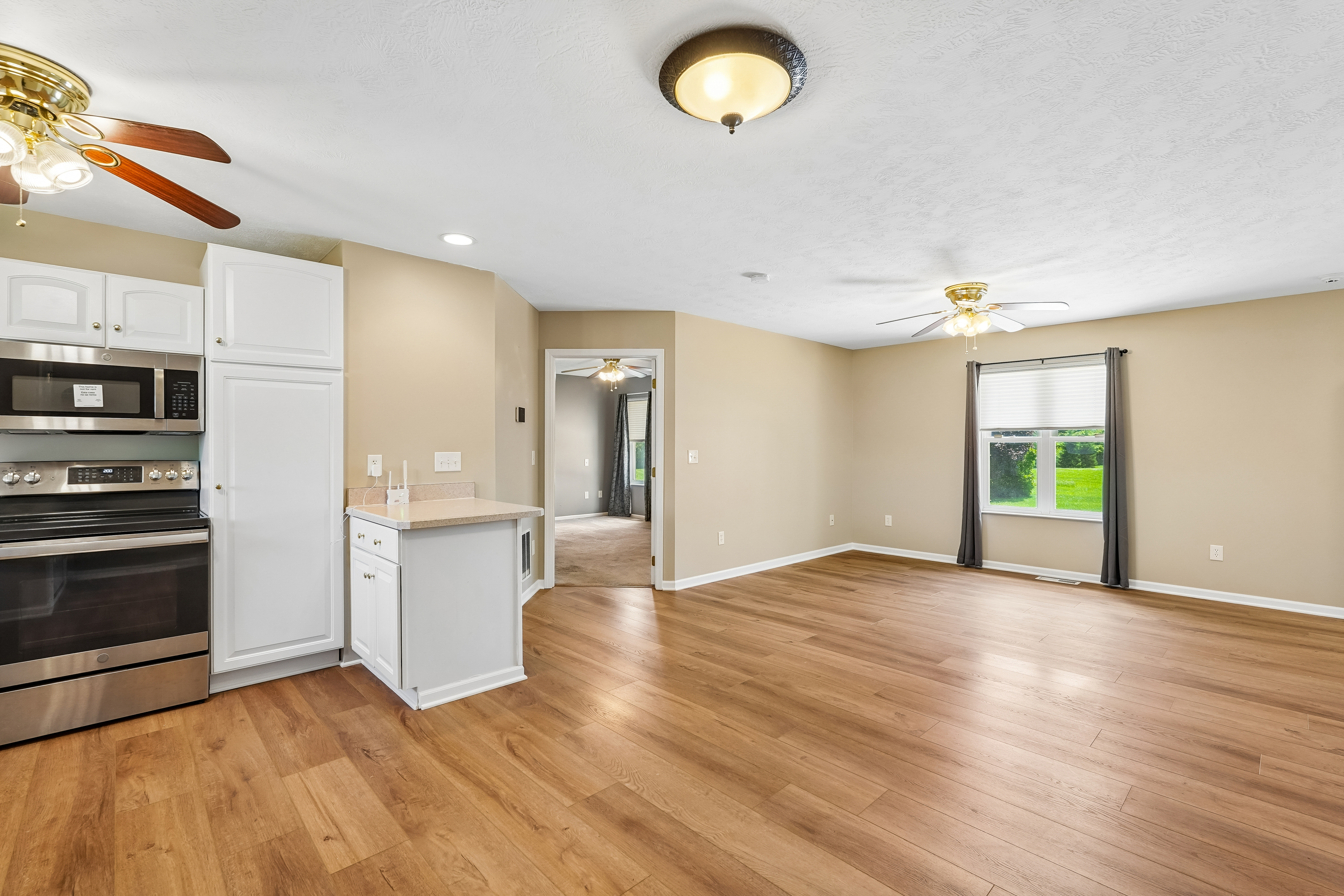 Photo 8 of 61 of 6400 Clark Rd, Sunbury, OH