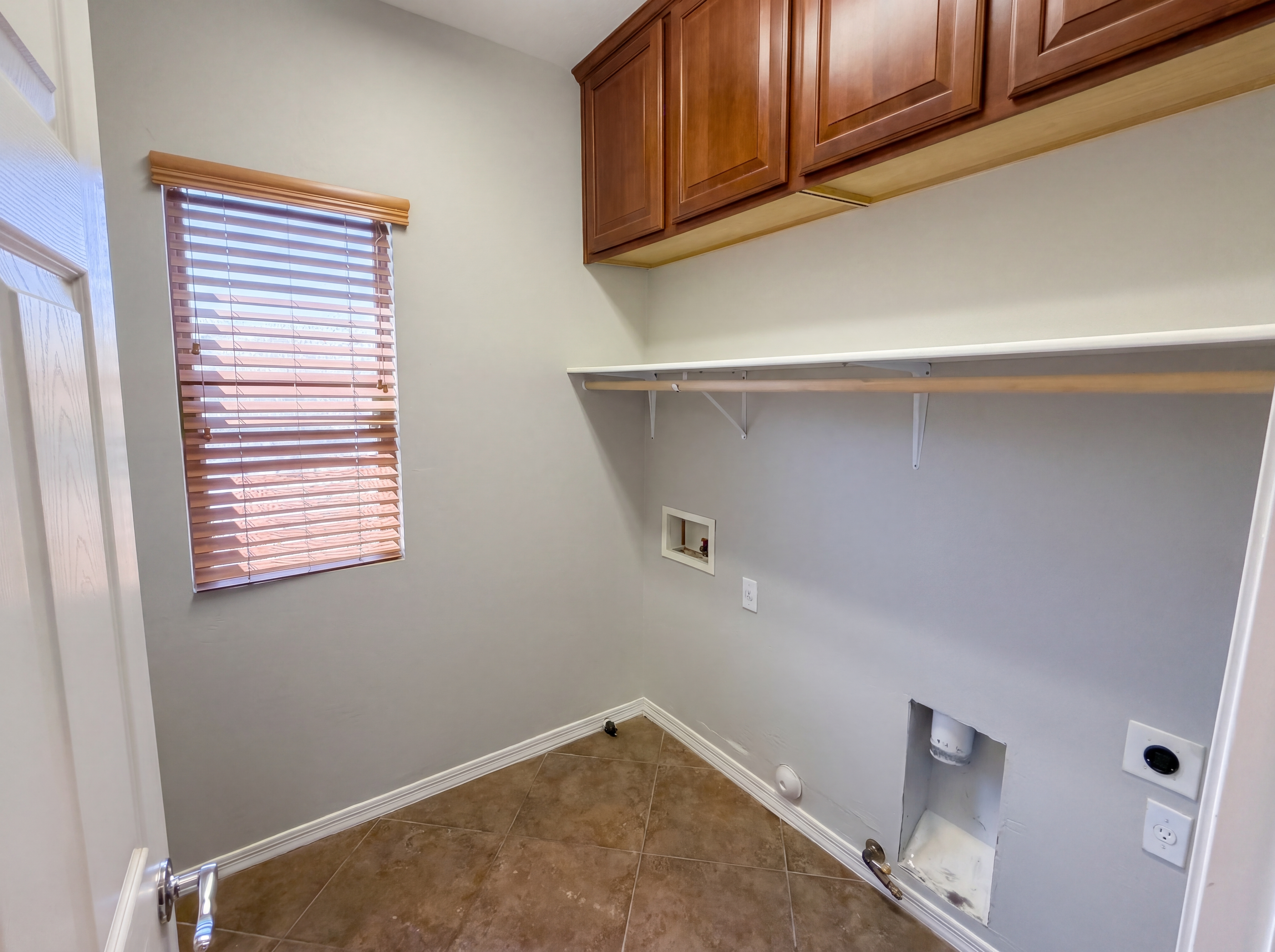 Photo 32 of 49 of 5509 W Rowel Rd, Phoenix, AZ