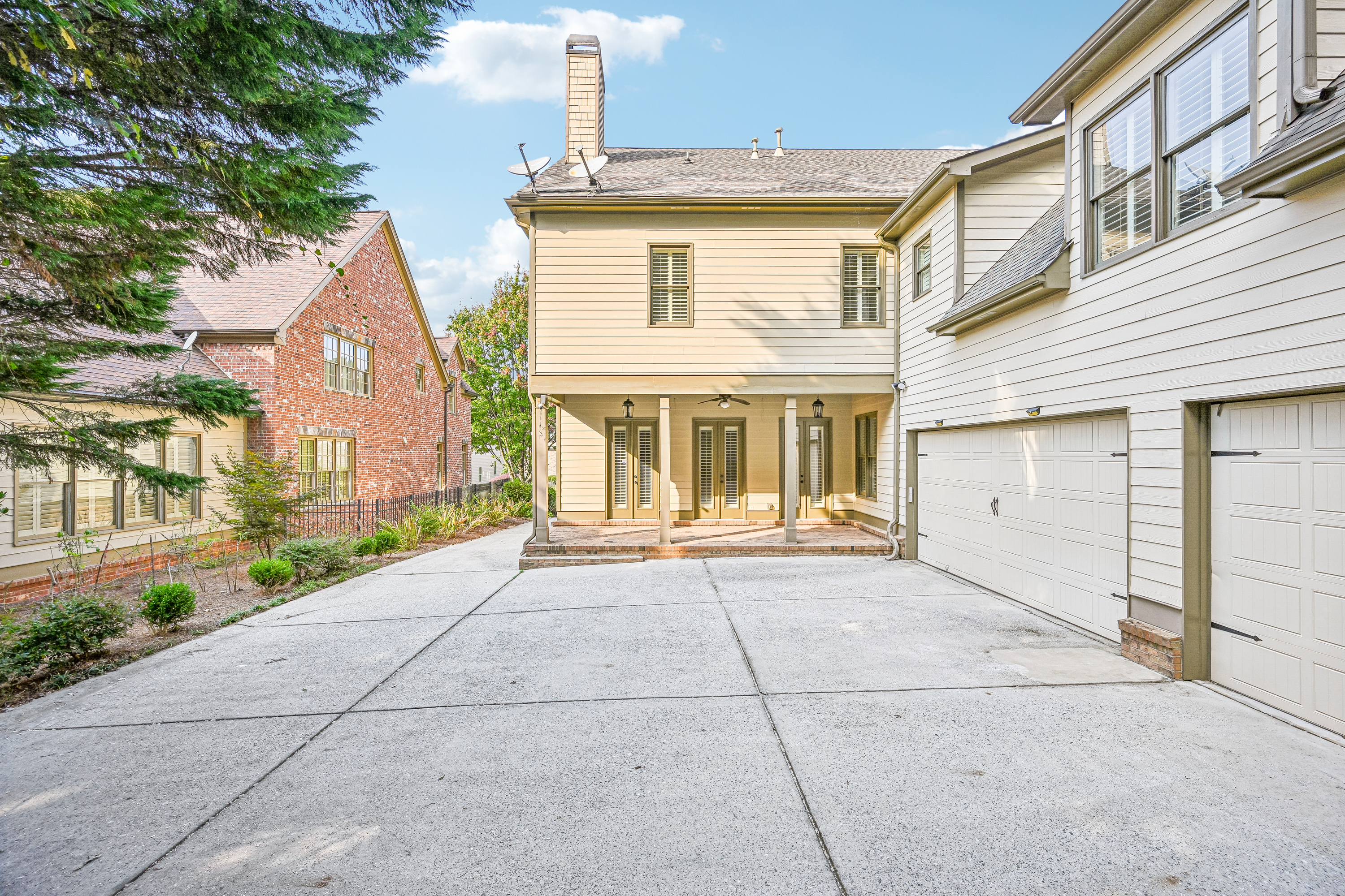 Photo 5 of 59 of 3250 Camellia Ln, Suwanee, GA