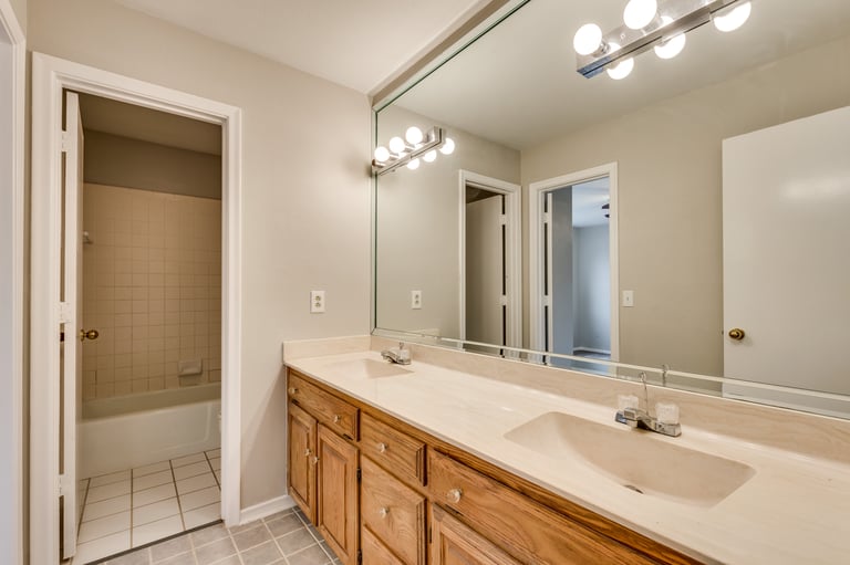 Photo 12 of 25 - 1602 Churchill Way, Rowlett, TX 75088