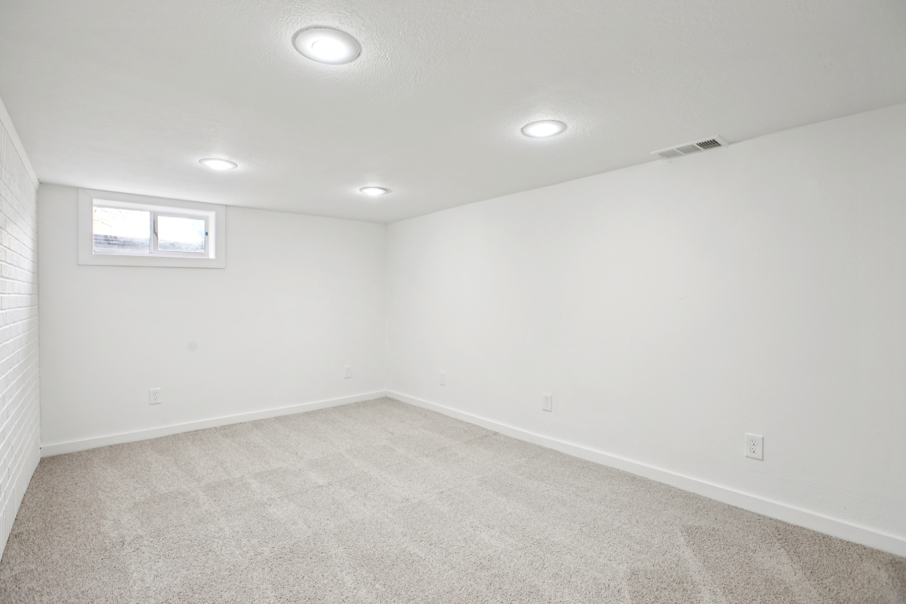Photo 21 of 26 of 579 S 400 W, Brigham City, UT