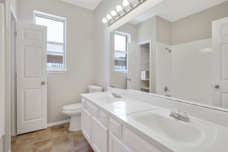 Photo 19 of 24 - 2825 Garden Oaks Pl, Grand Prairie, TX 75052