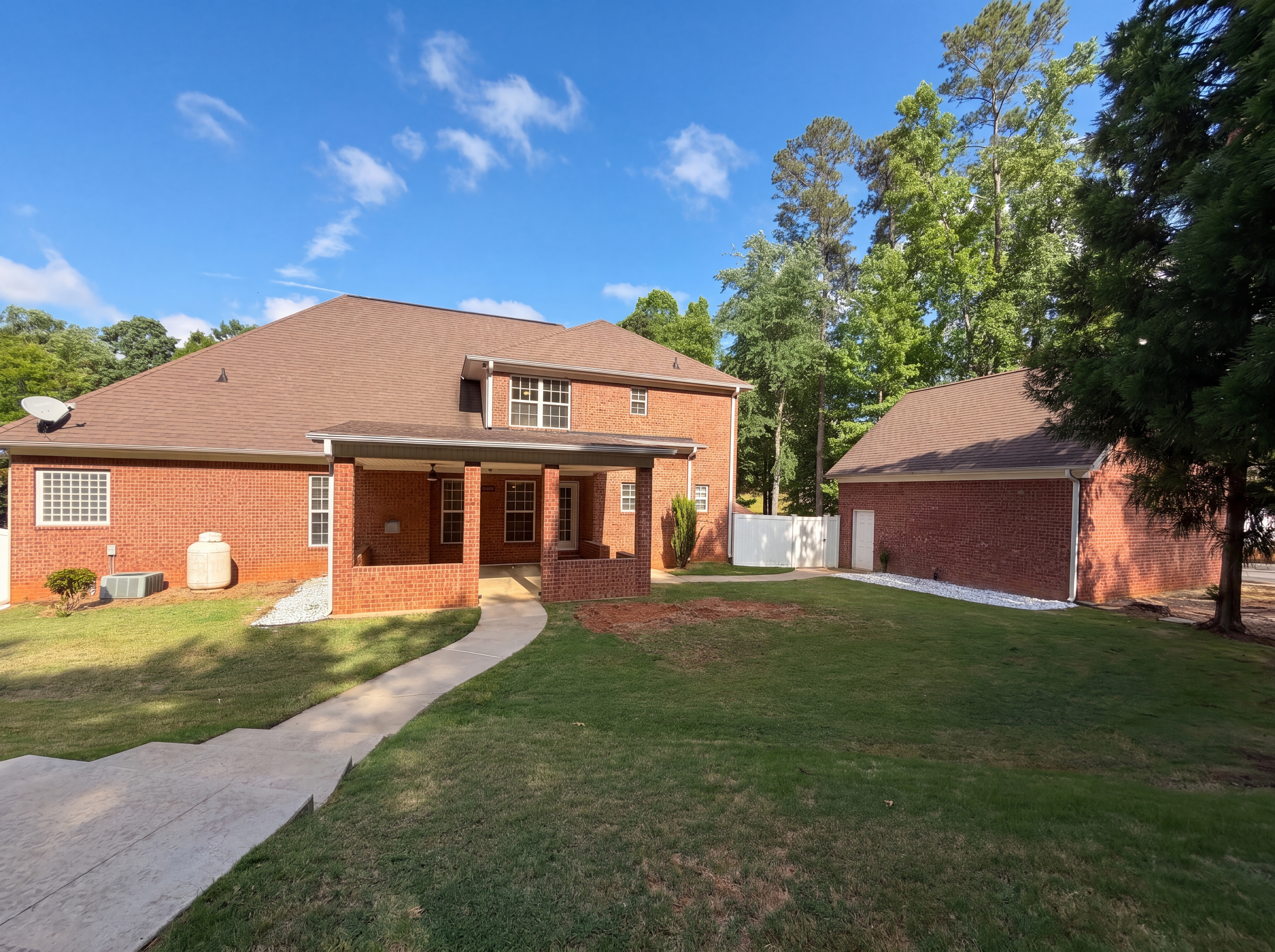 Photo 5 of 64 of 207 Cagle Ct, McDonough, GA