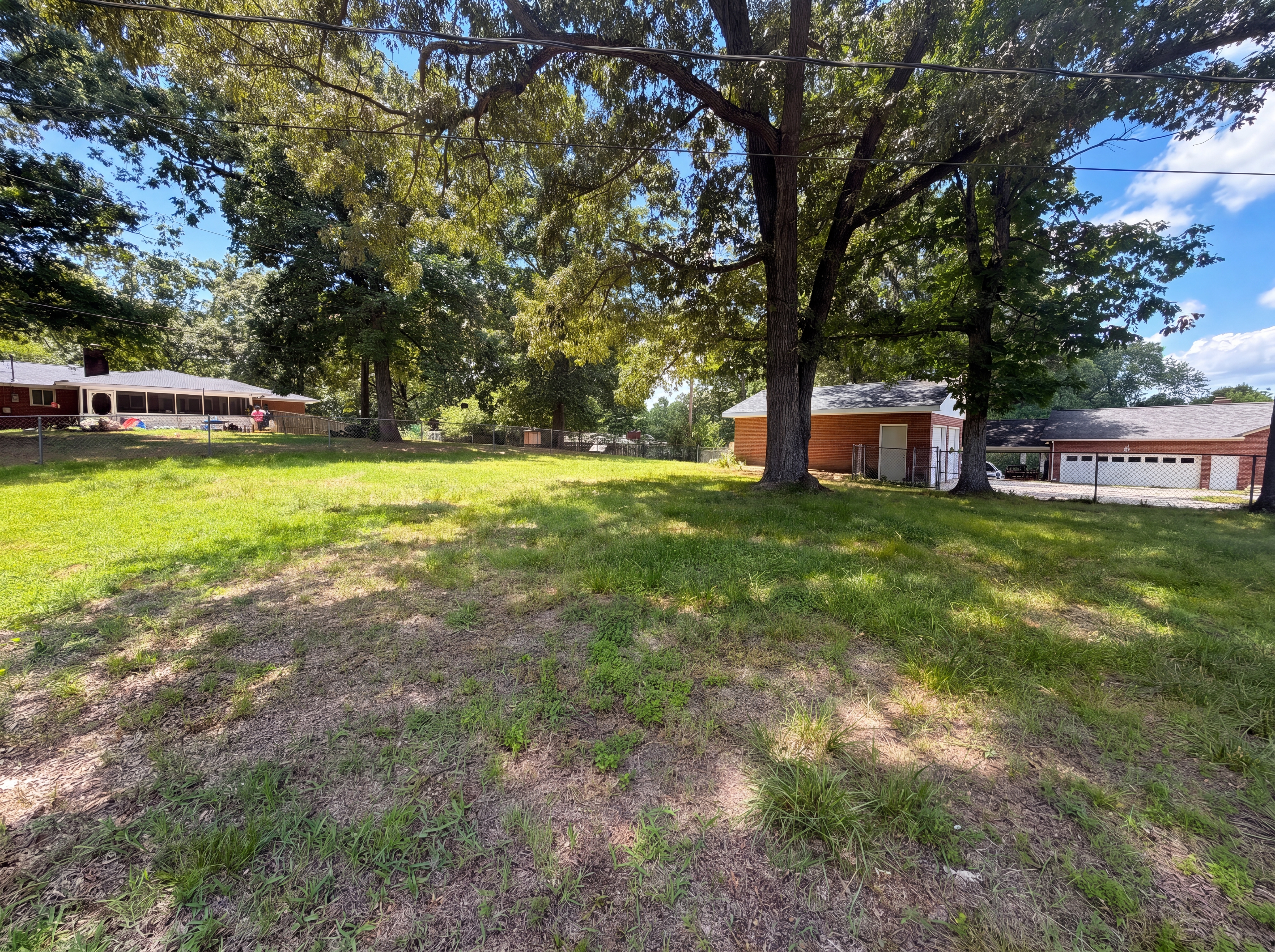 Photo 15 of 17 of 1911 Amberhill Ln, Charlotte, NC