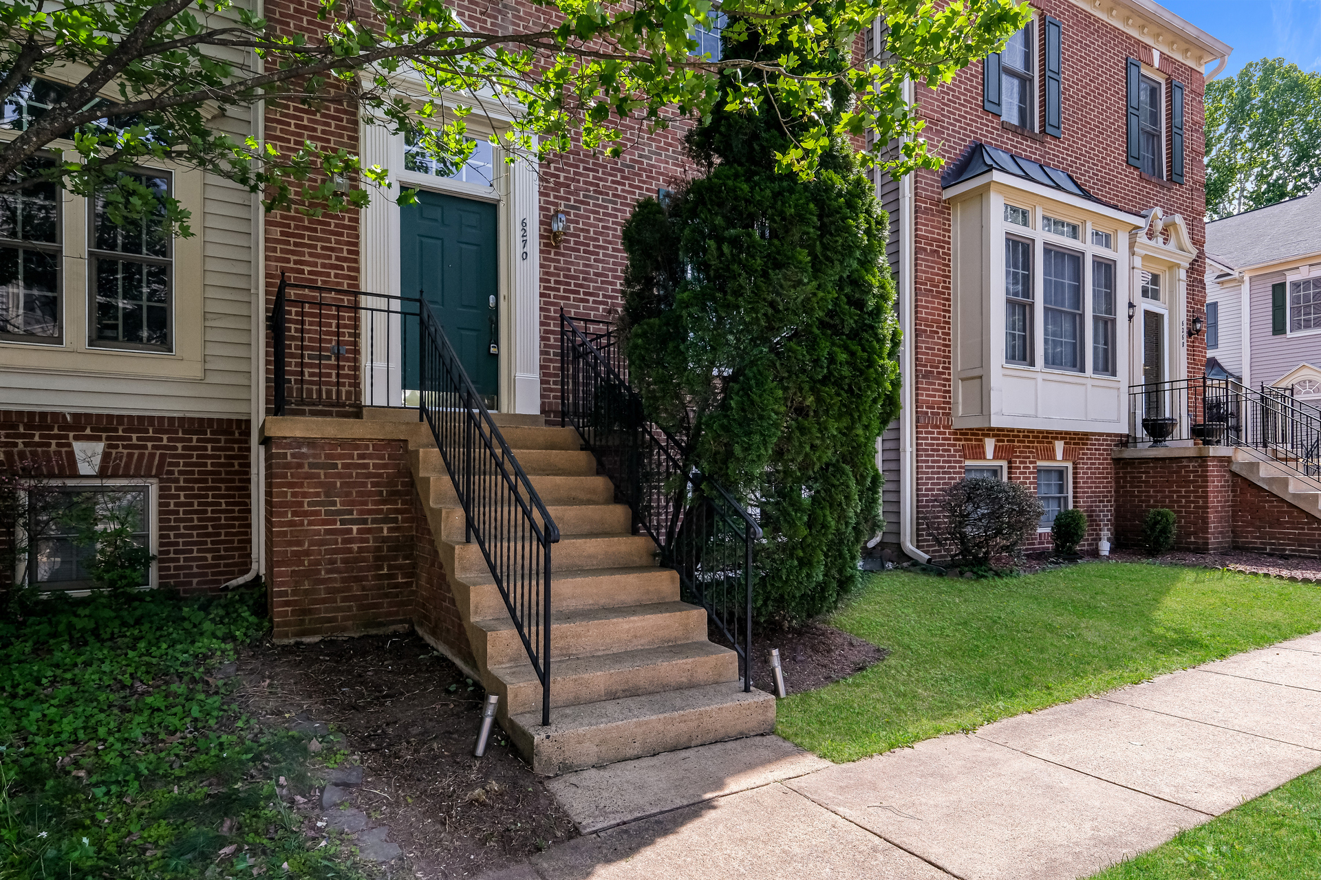 Photo 10 of 27 of 6270 Levi Ct, Springfield, VA