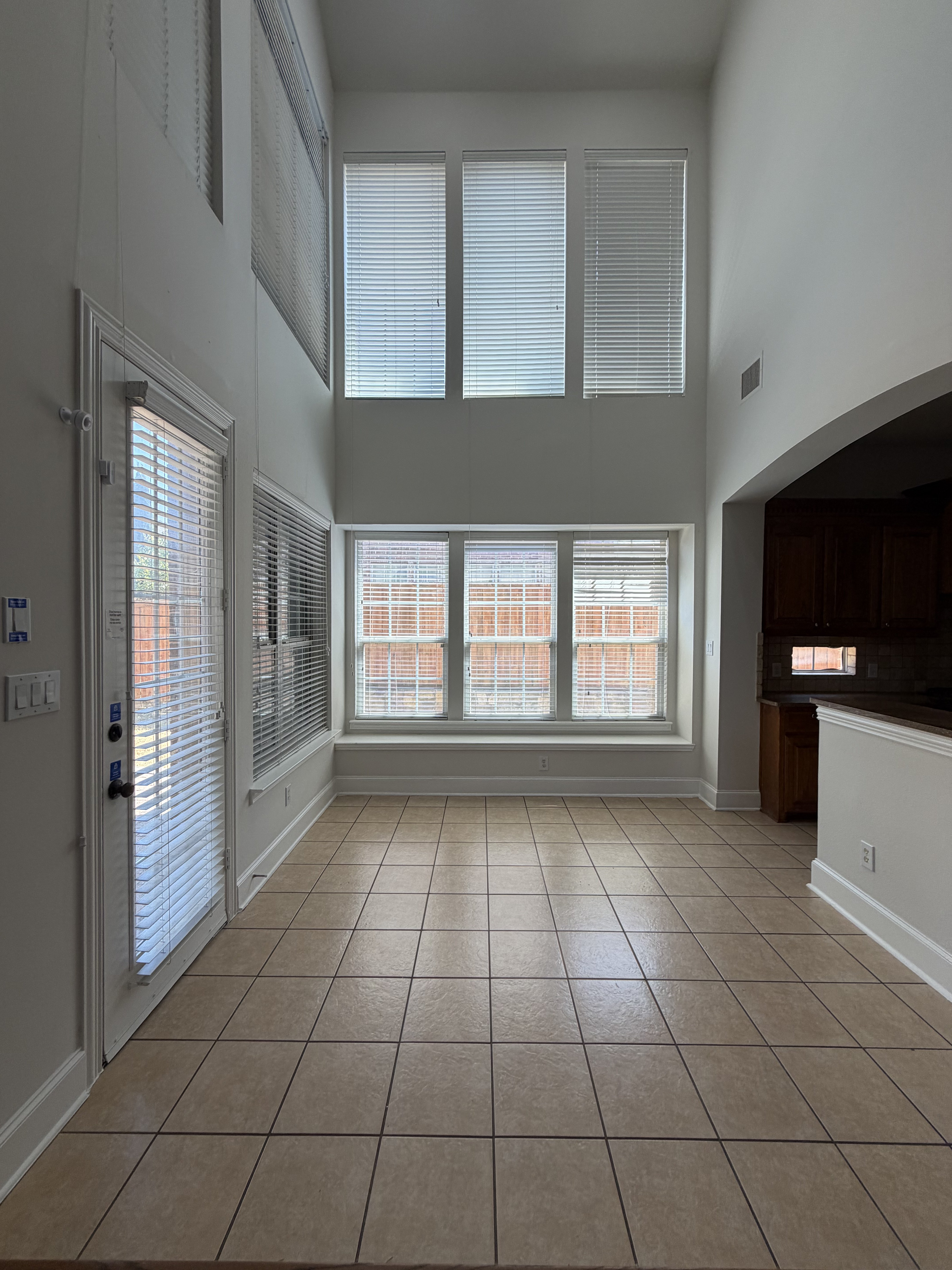 Photo 11 of 46 of 3228 Tearose Dr, Richardson, TX