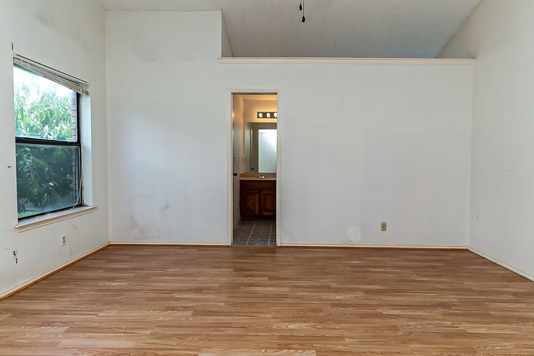 Photo 18 of 20 - 8204 Mark Ln, Watauga, TX 76148