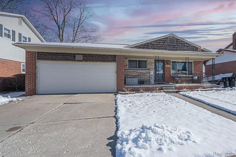 4843 Valley Rd, Trenton, MI 48183 Opendoor