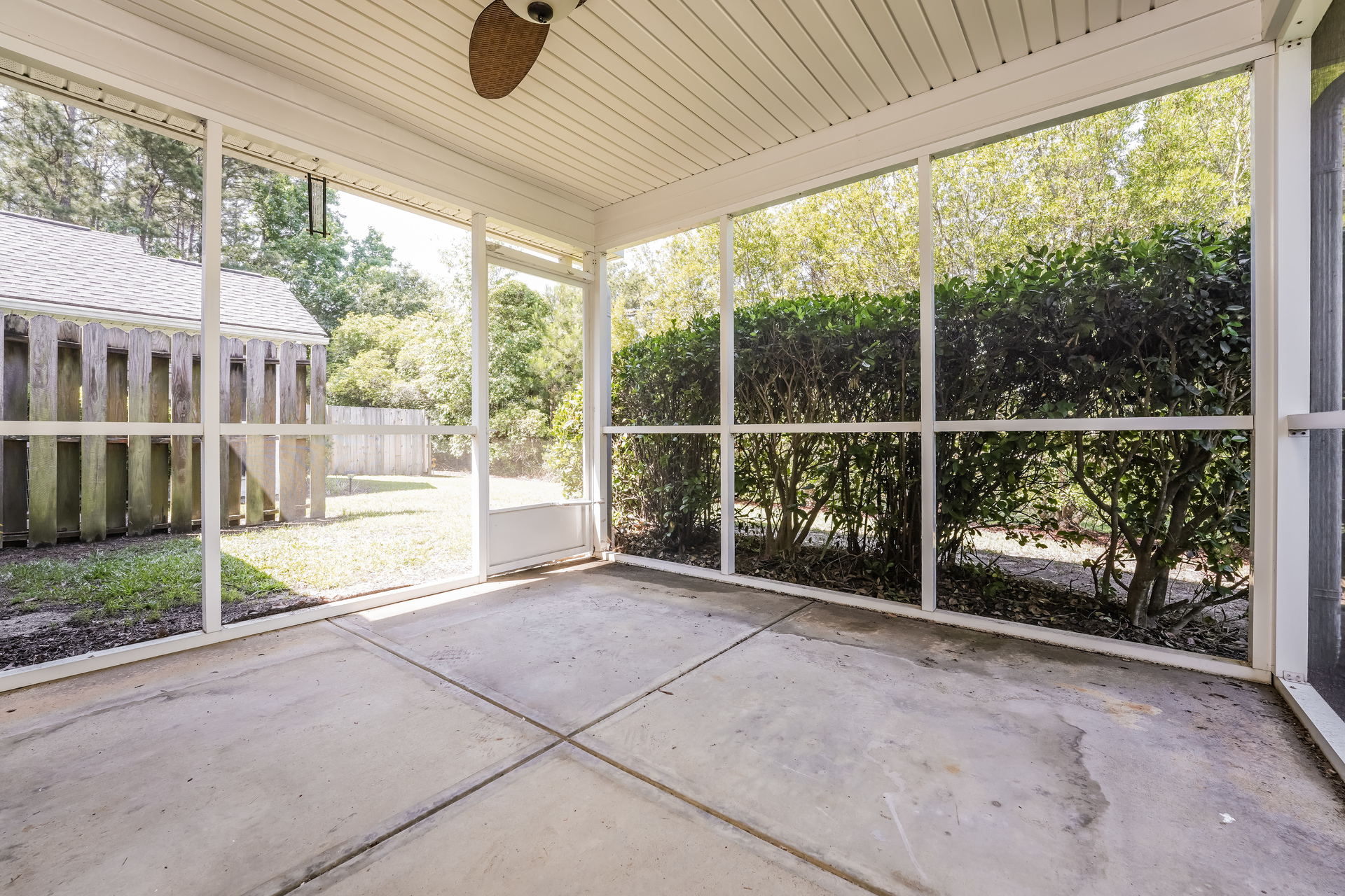 Photo 12 of 21 of 1296 River Rock Rd, Hanahan, SC