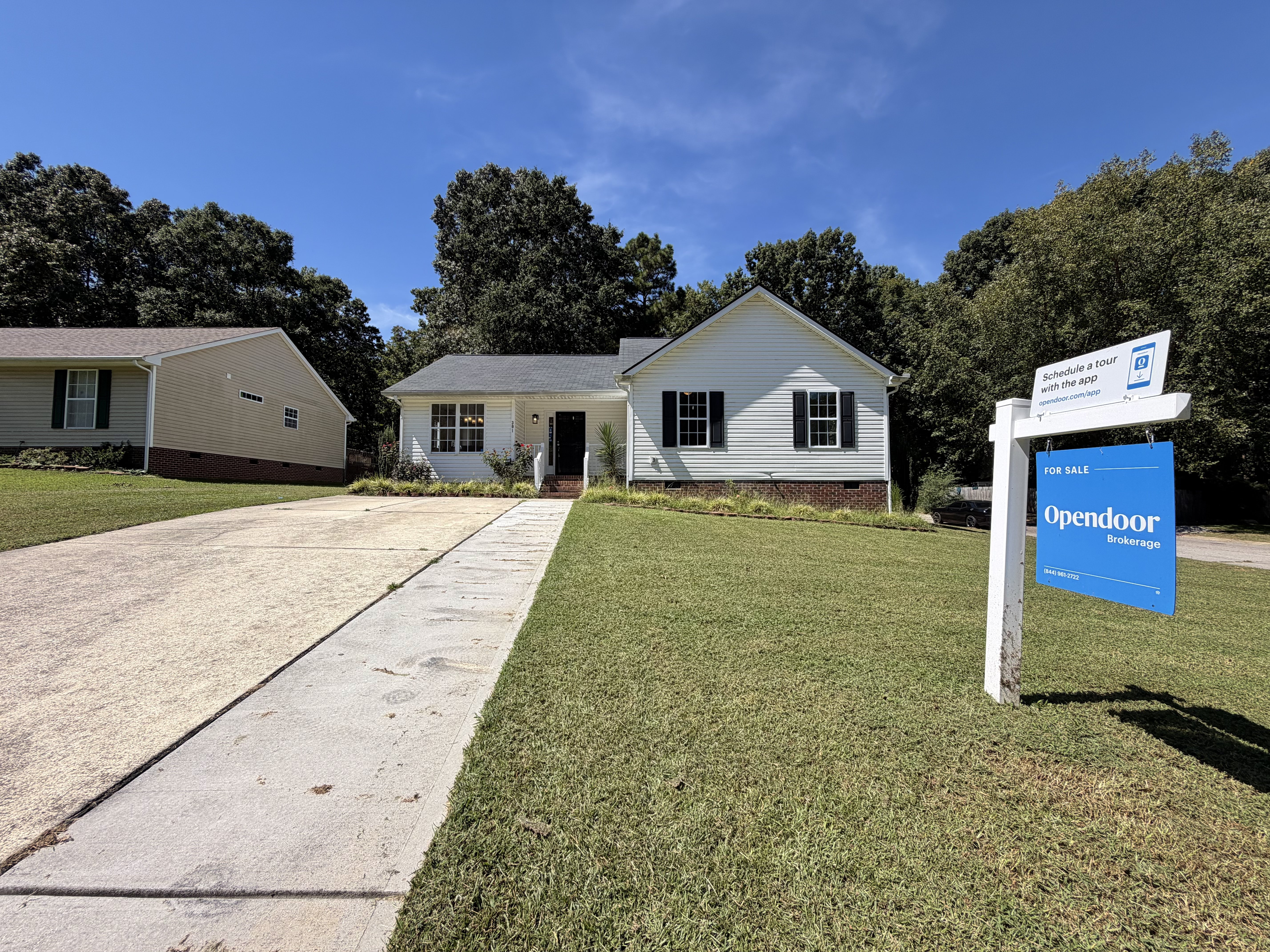 Photo 16 of 19 of 301 Hocutt Dr, Clayton, NC
