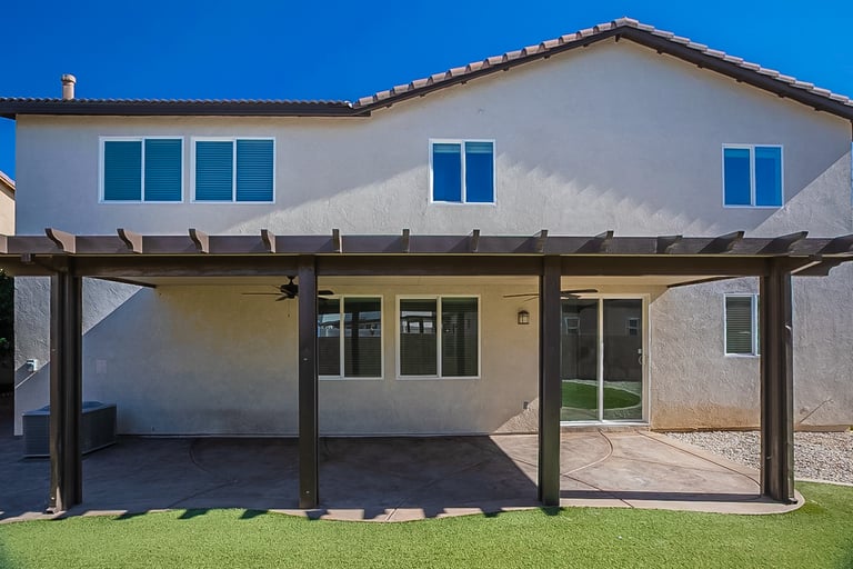 Photo 33 of 34 - 34925 Lava Tree Ln, Winchester, CA 92596