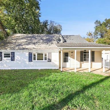 Property photo 1 of 1207 W Spring Valley Pike