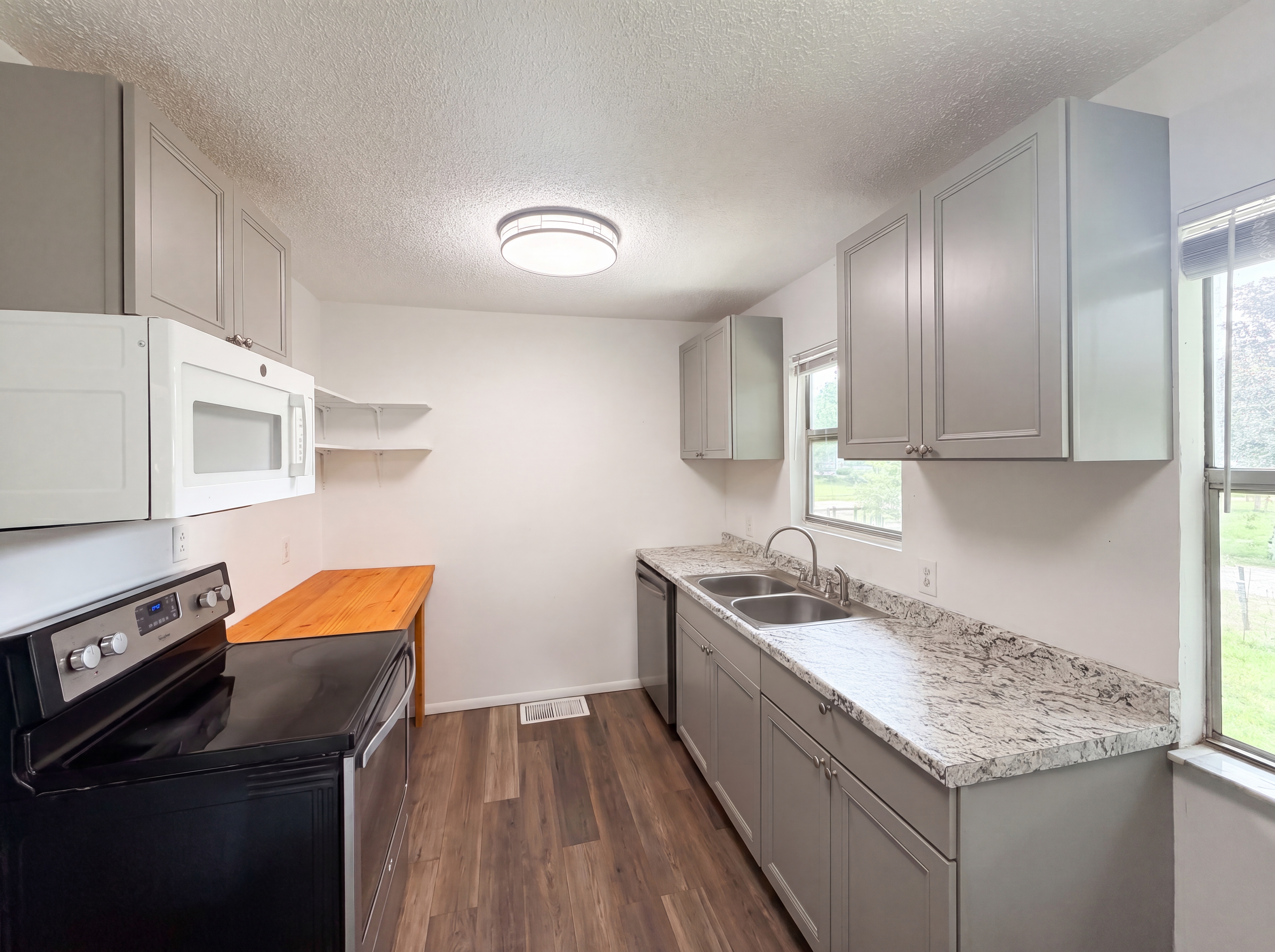 Photo 2 of 20 of 22415 Horizon Vistas Dr, Eustis, FL