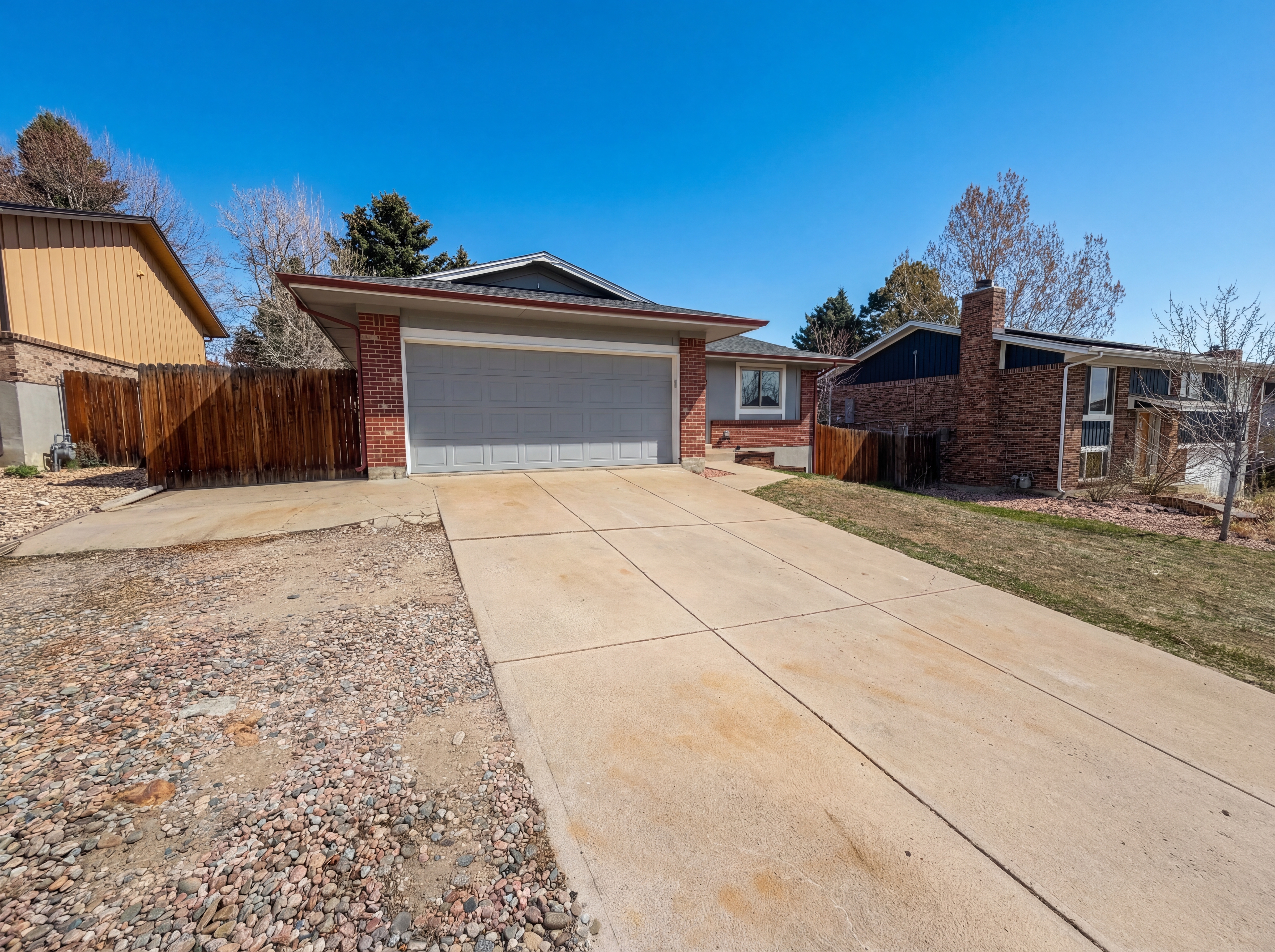 Photo 9 of 25 of 13771 W Warren Dr, Lakewood, CO