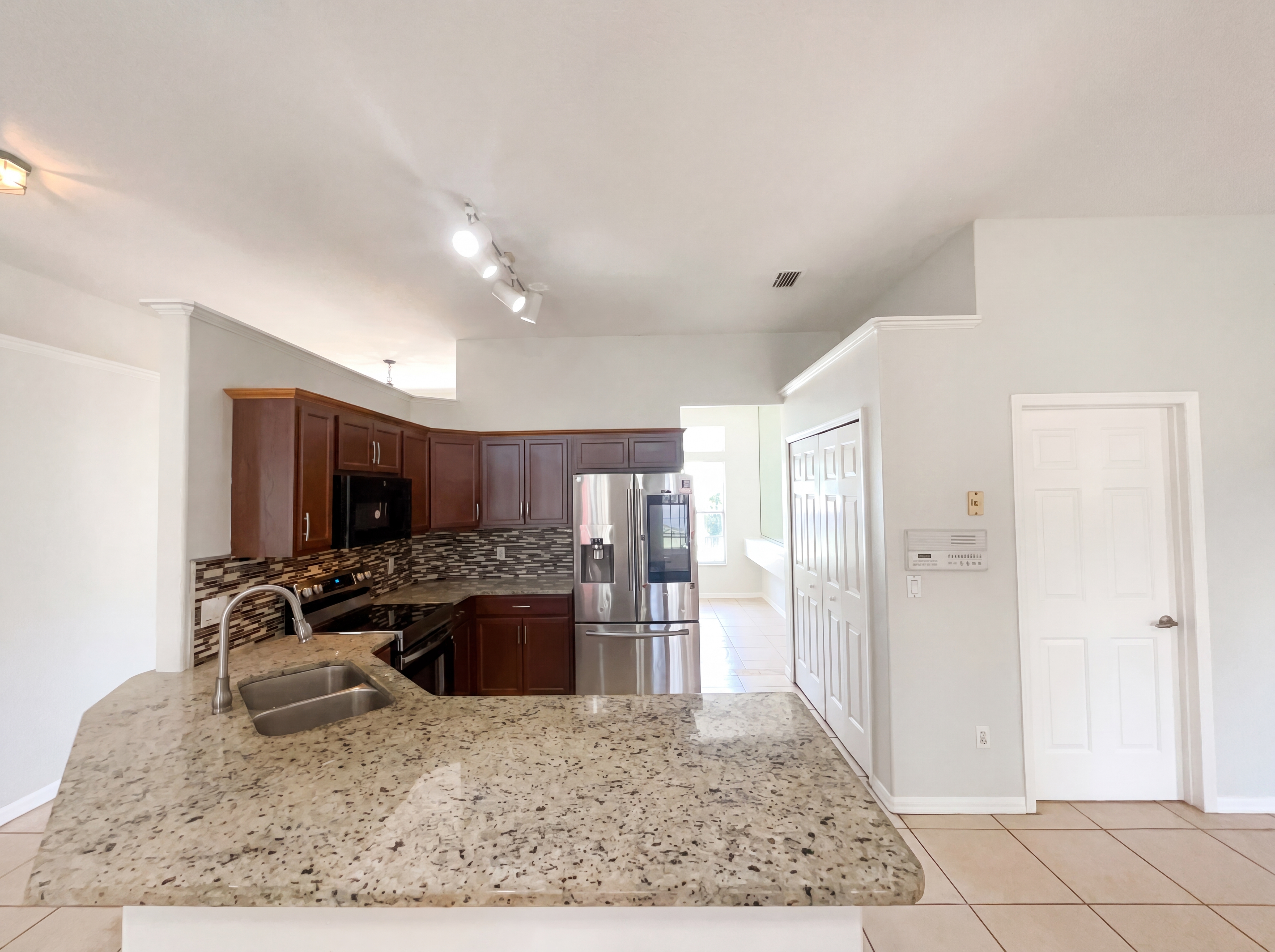 Photo 17 of 35 of 62 Cordona Dr, Kissimmee, FL