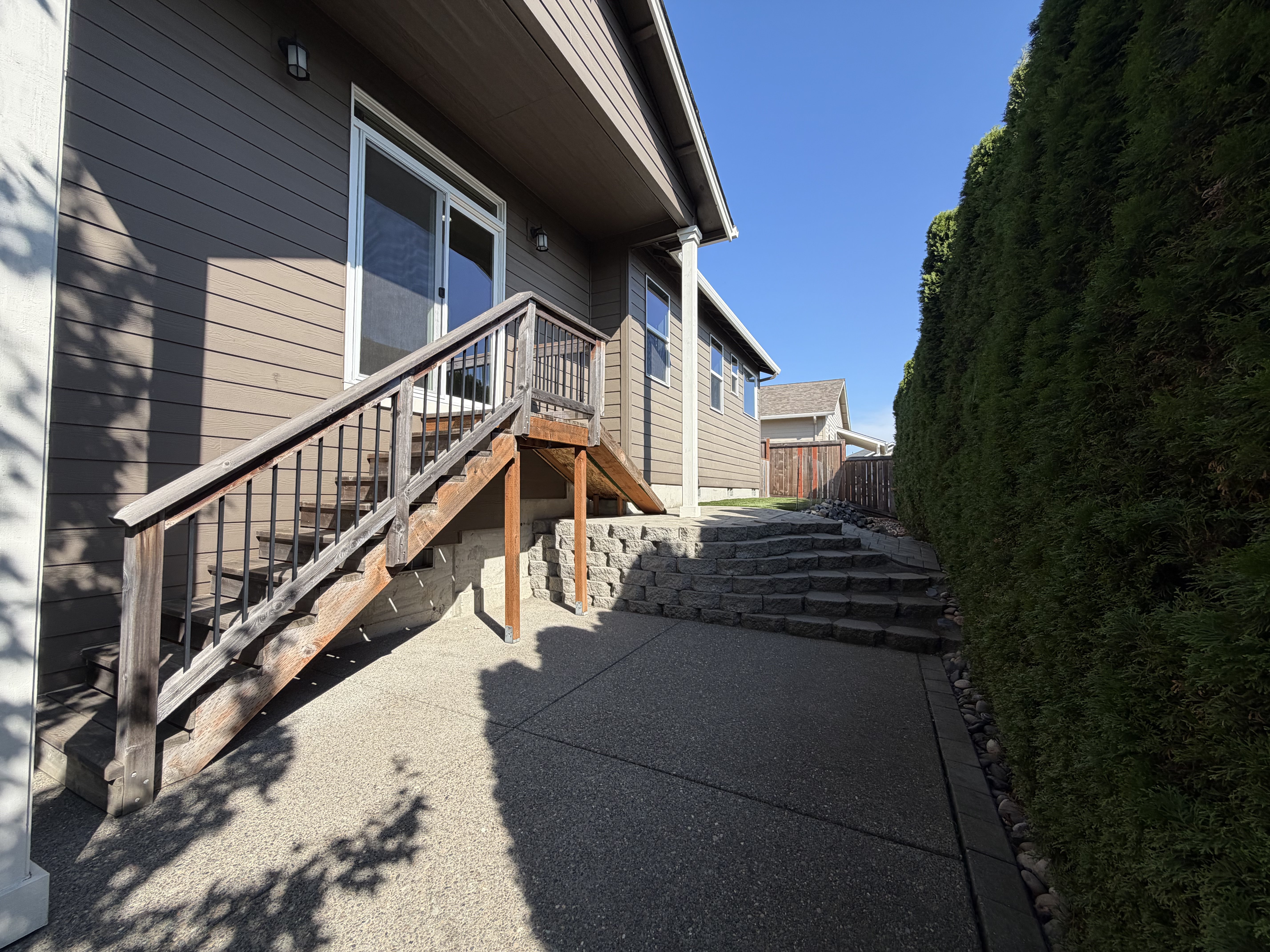 Photo 5 of 14 of 3746 SW McKinley St, Gresham, OR