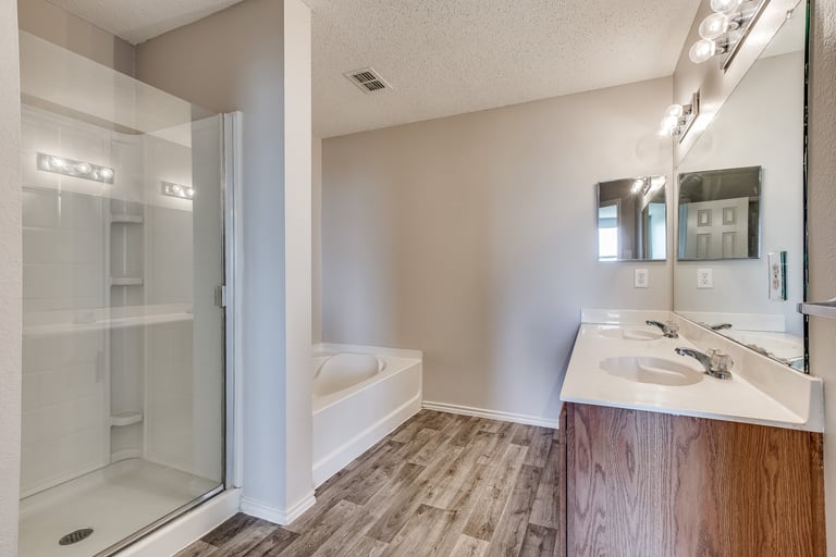 Photo 16 of 28 - 2657 Island Bay Way, Little Elm, TX 75068