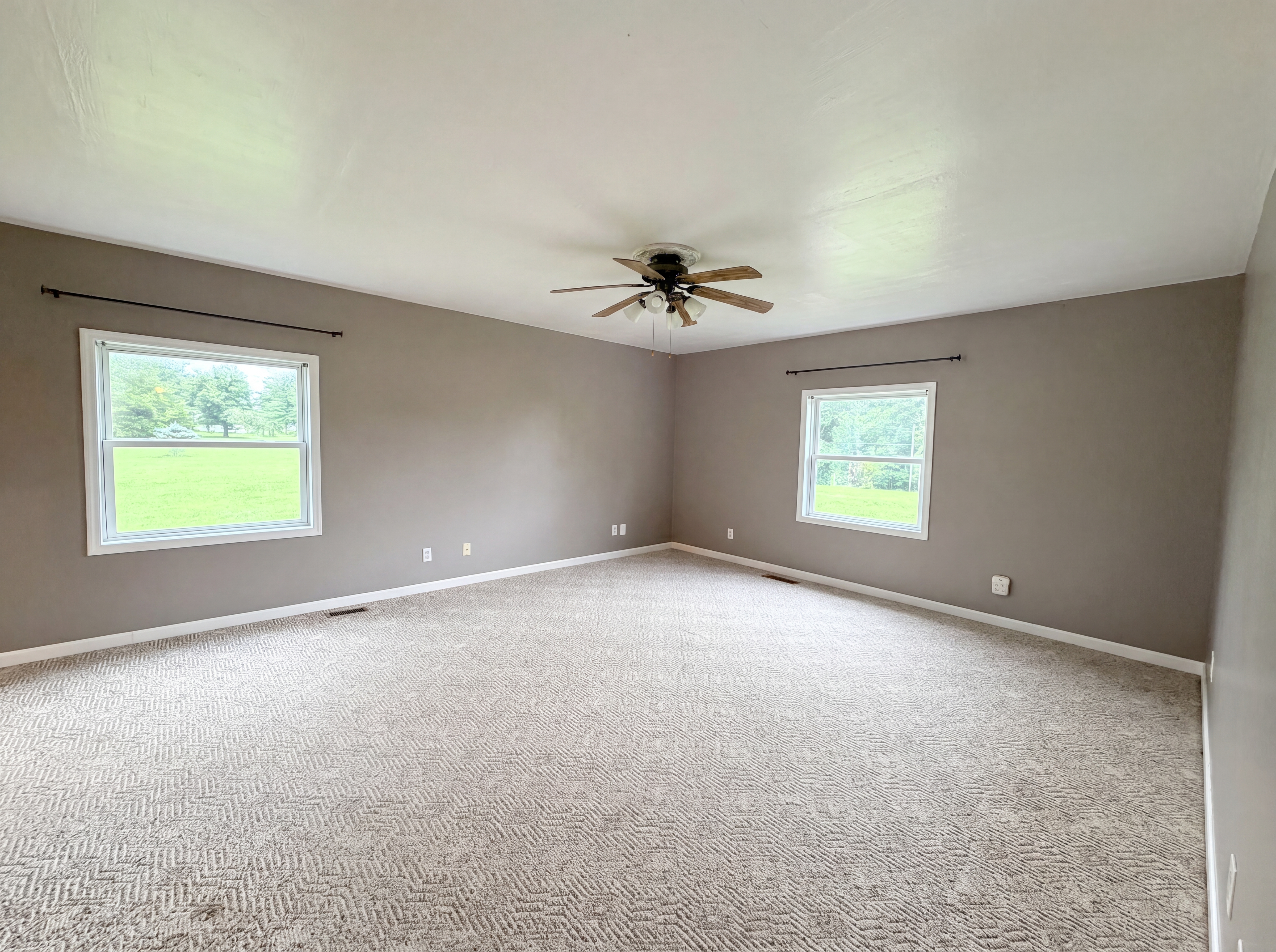 Photo 4 of 28 of 144 Lizzie Wallin Rd, Crab Orchard, KY