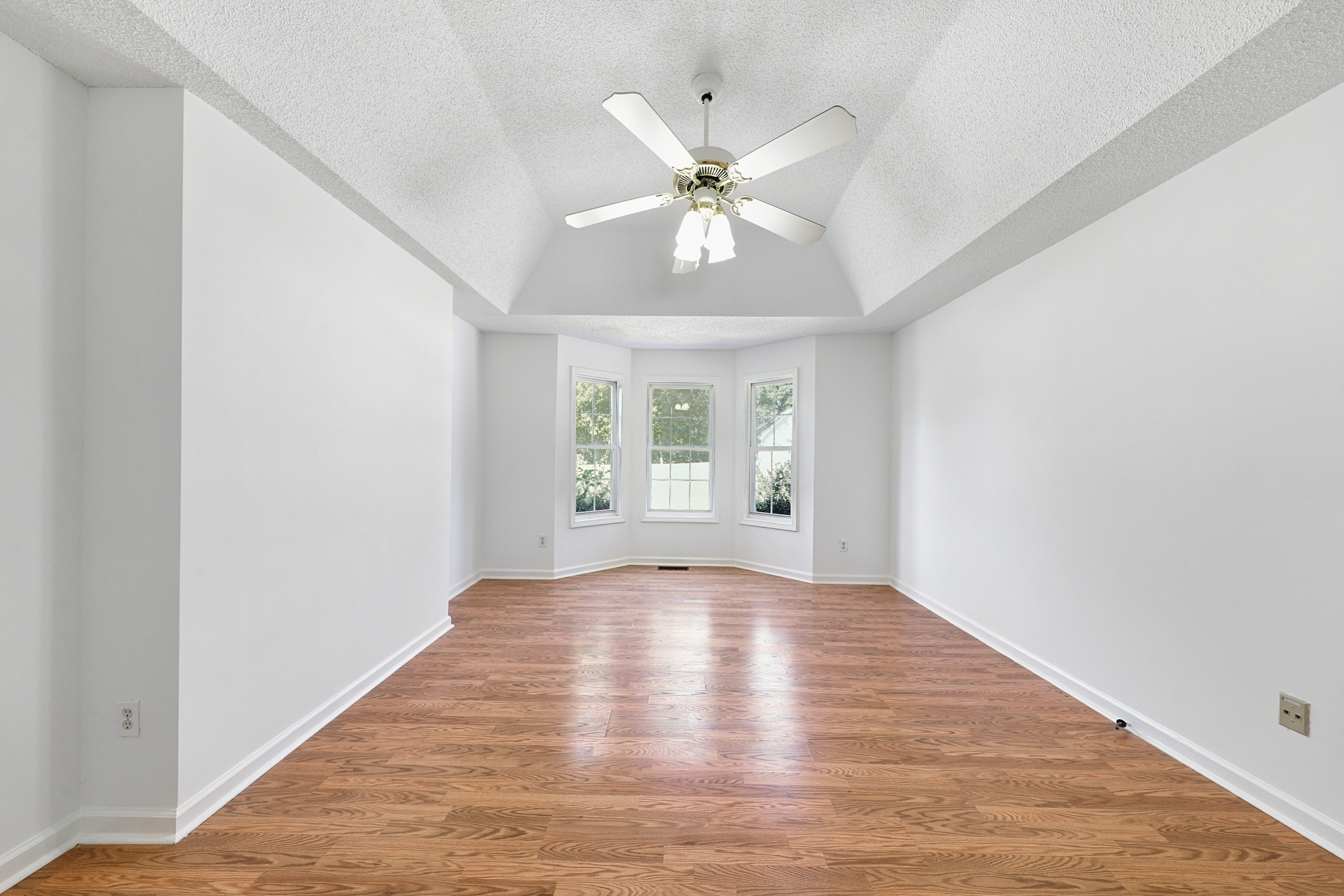 Photo 9 of 24 of 4942 Alpine Ct, Winston, GA