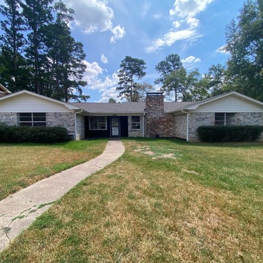 Property photo 1 of 1607 Timberline Dr