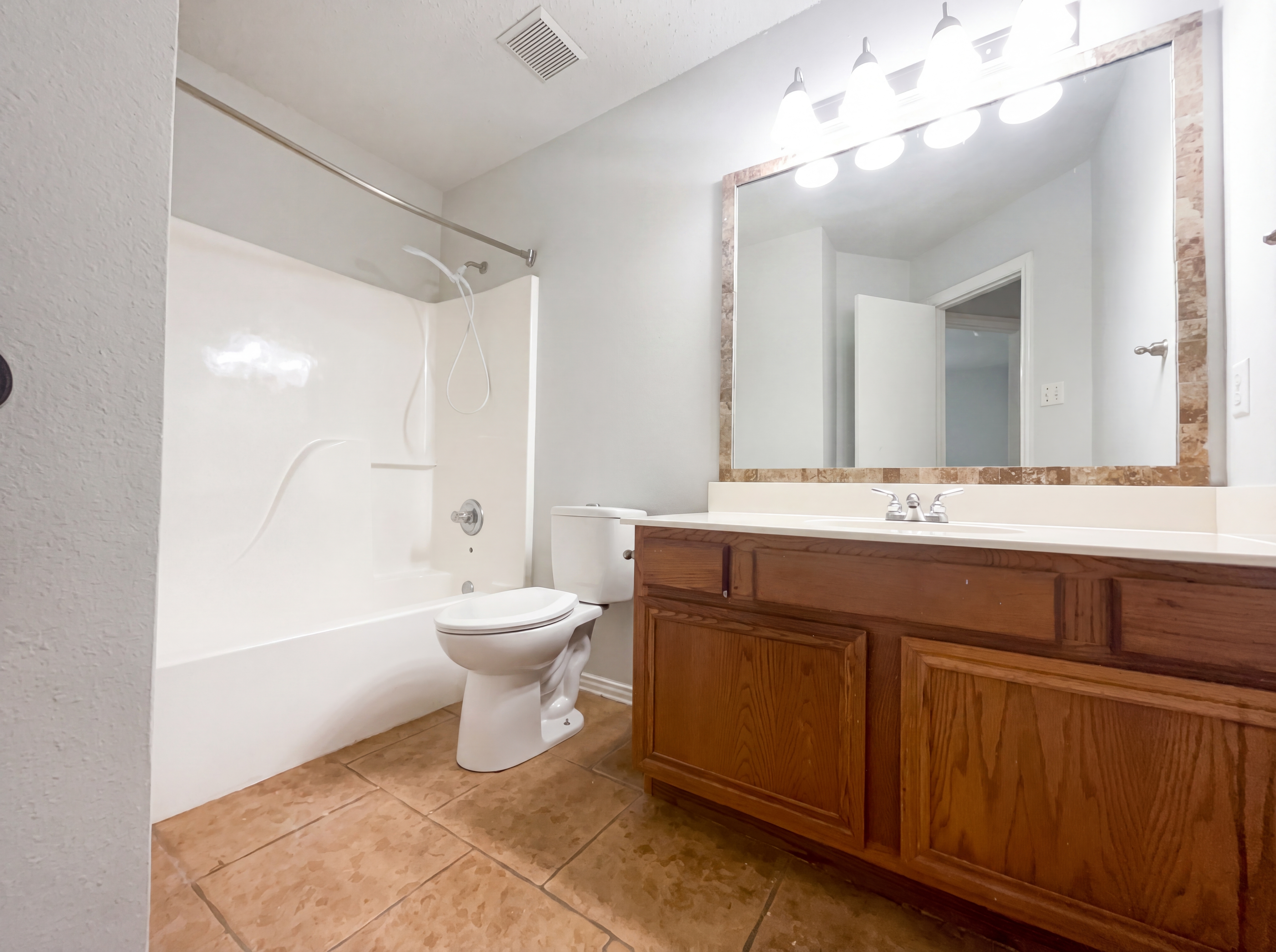 Photo 13 of 19 of 1405 Turtle Cove Dr, Little Elm, TX